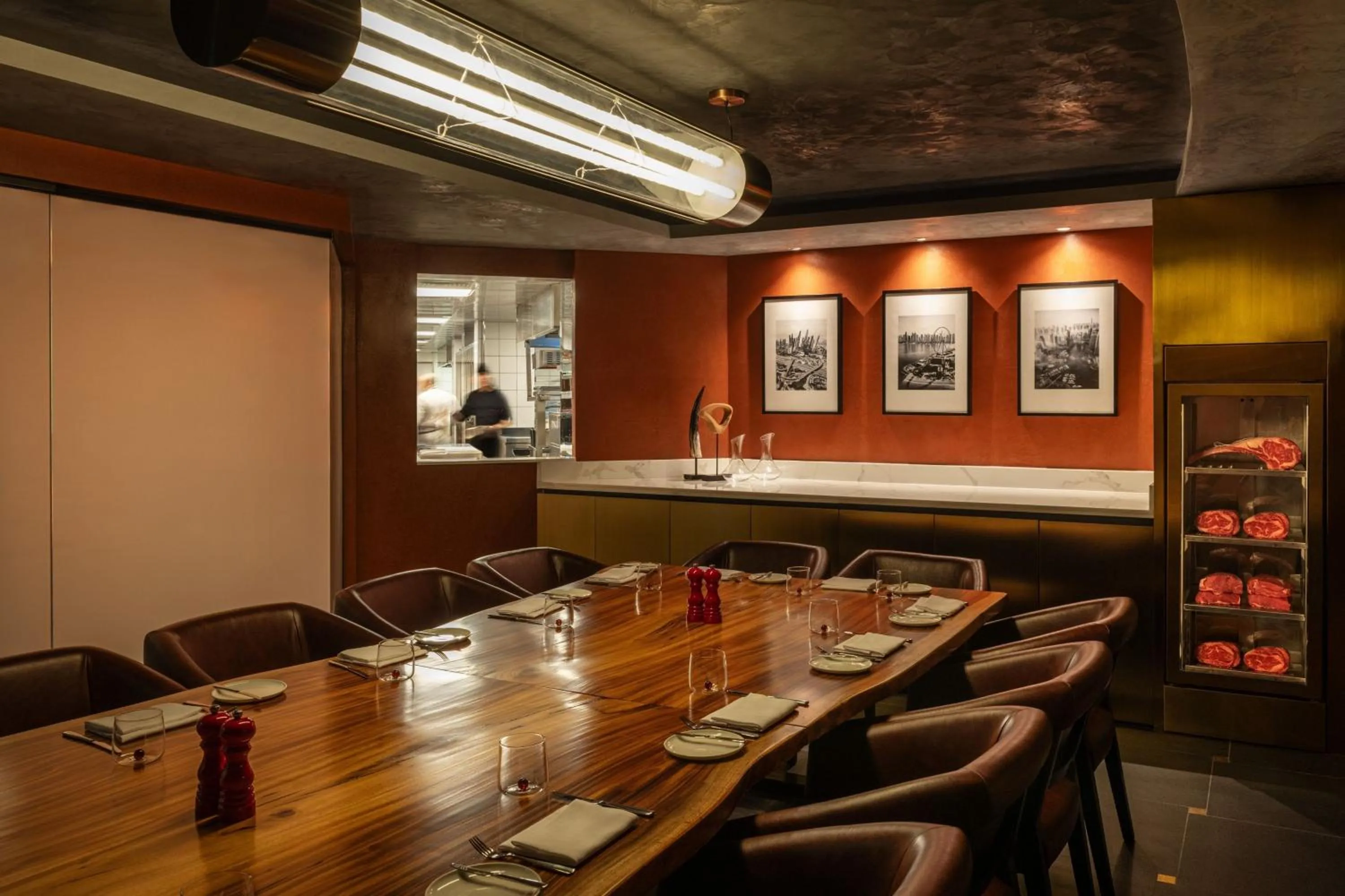 Restaurant/places to eat in Dubai Marriott Harbour Hotel And Suites