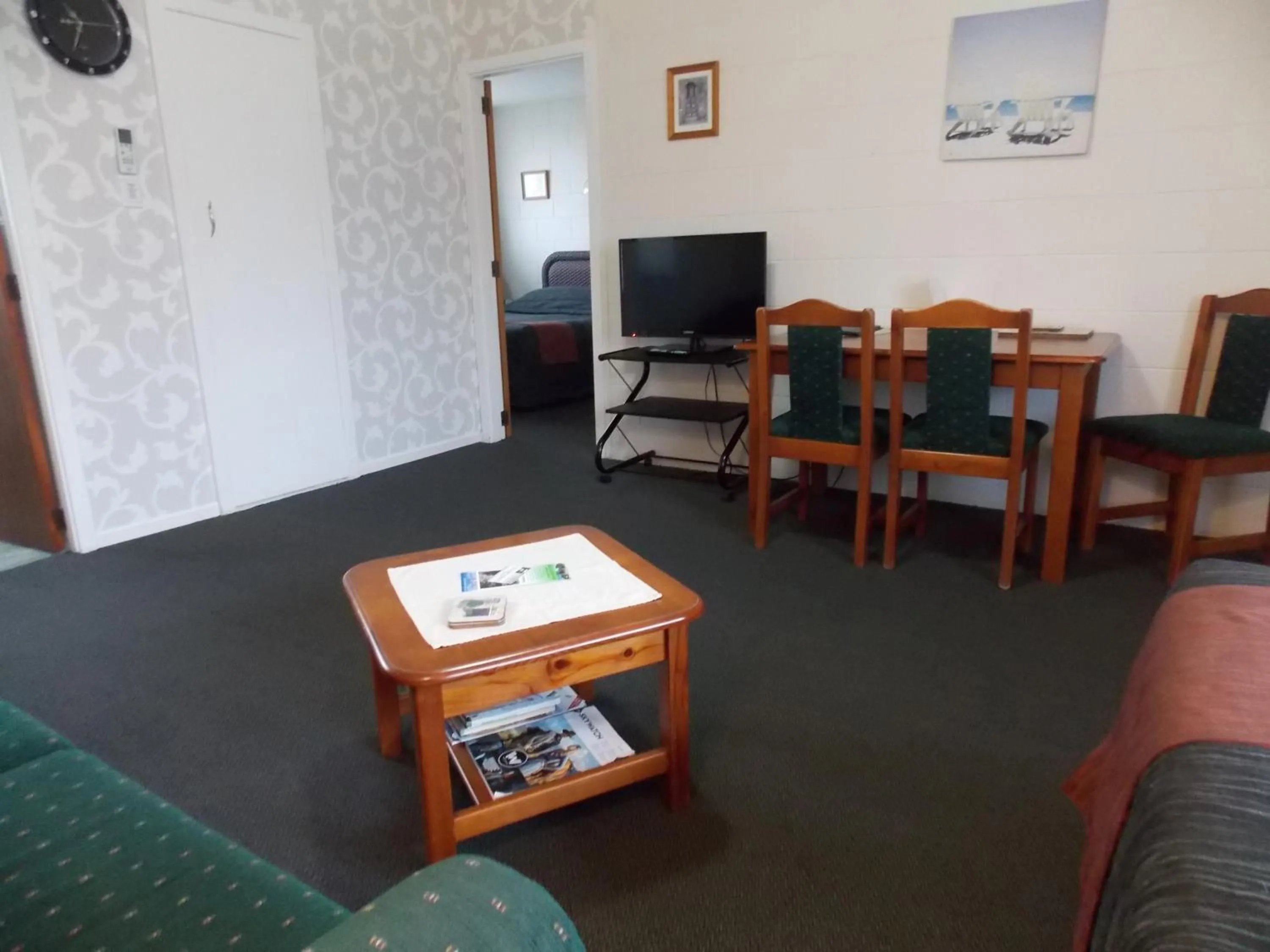 Living room in Rangiora Lodge Motel