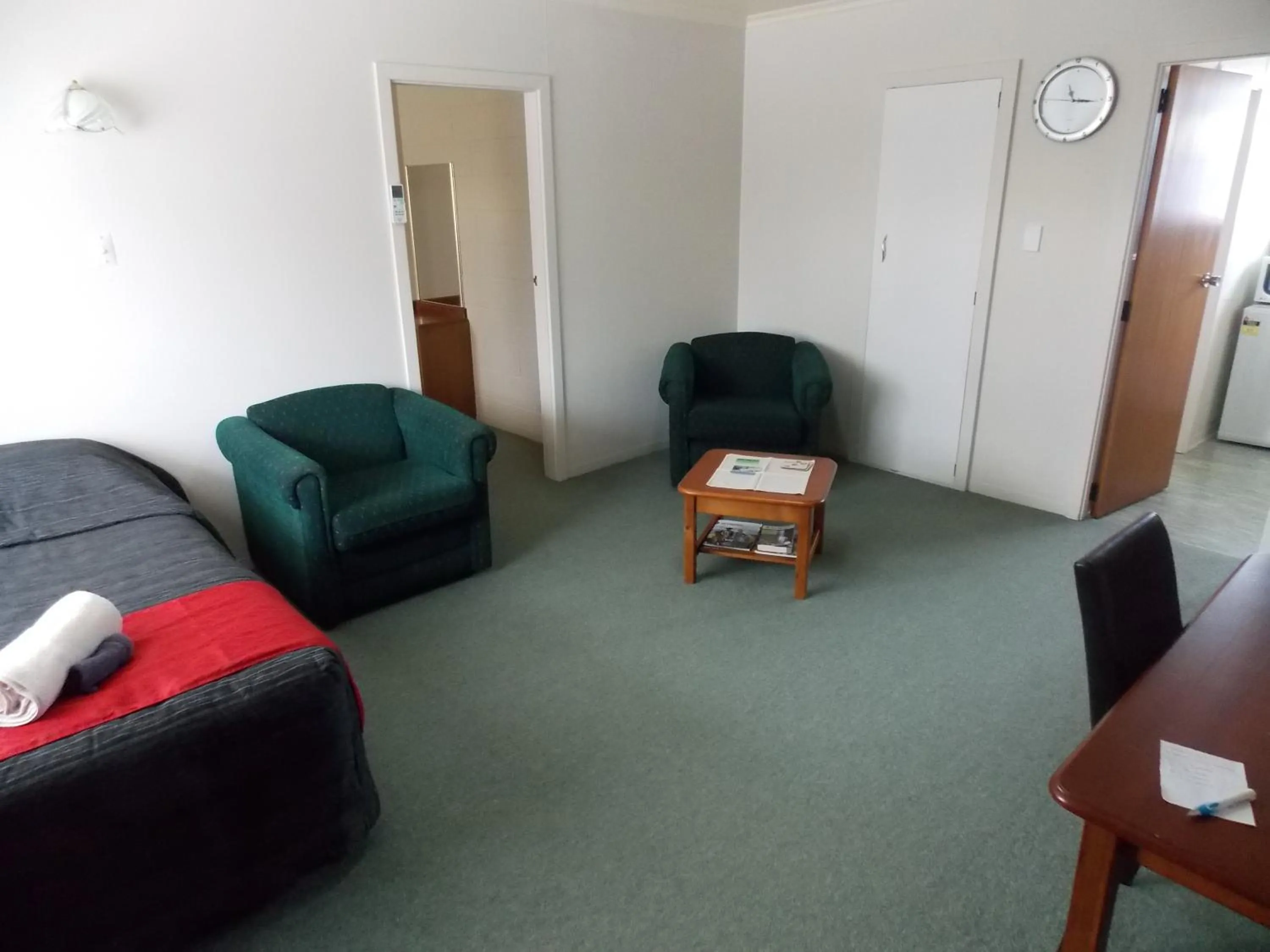 Living room in Rangiora Lodge Motel