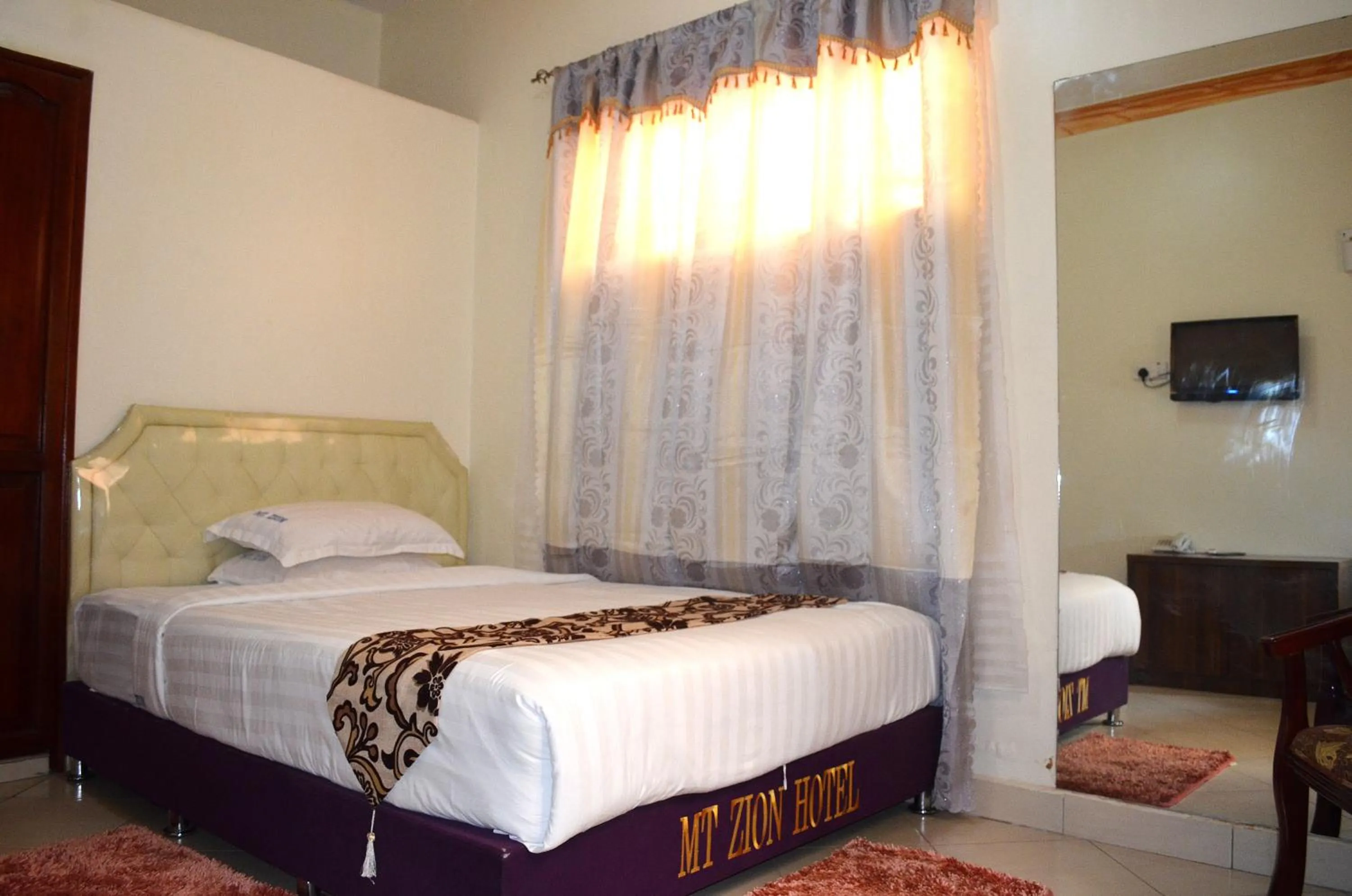 View (from property/room), Bed in Mt. Zion Hotel Annex