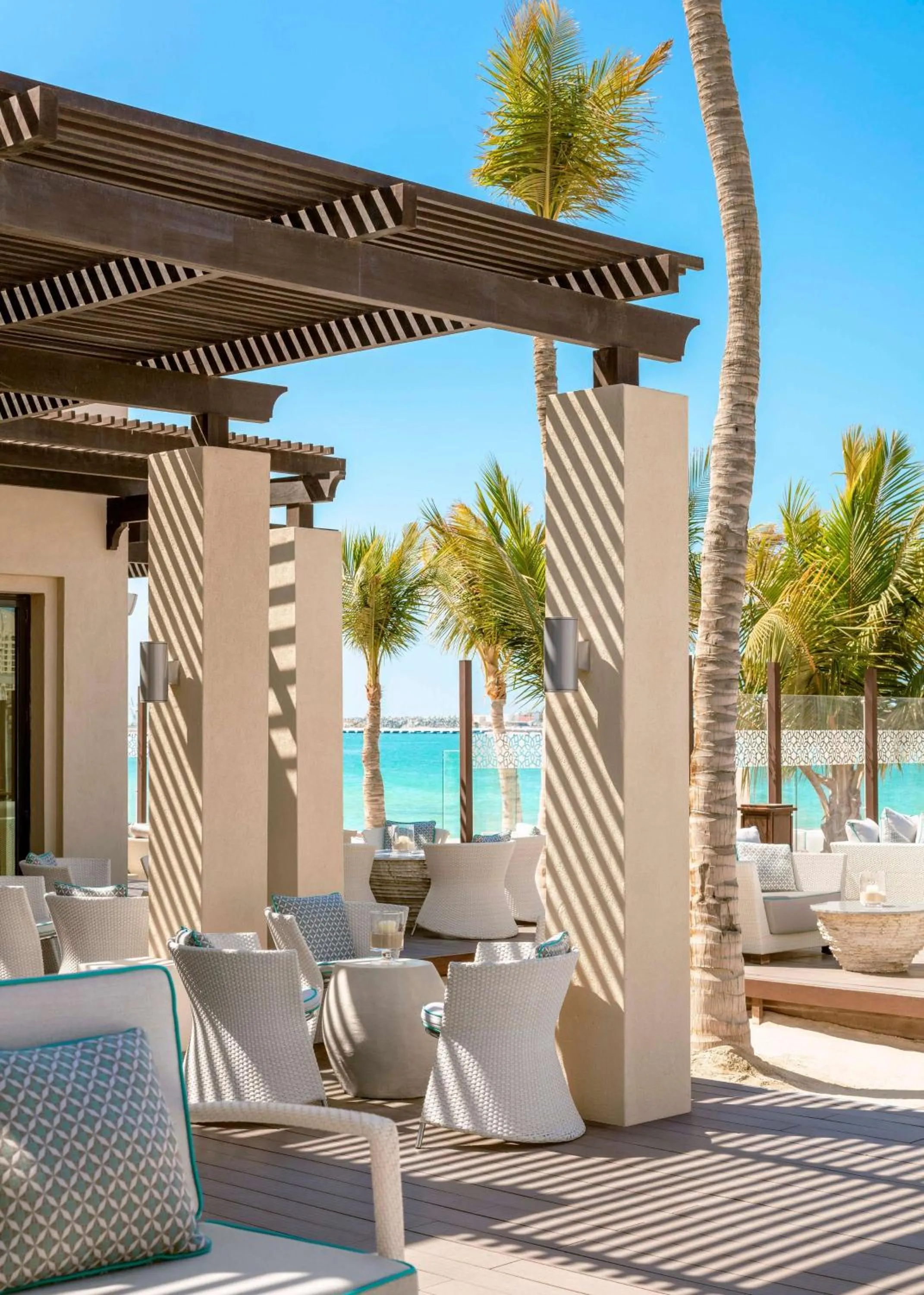 Lounge or bar in One&Only Royal Mirage Resort Dubai