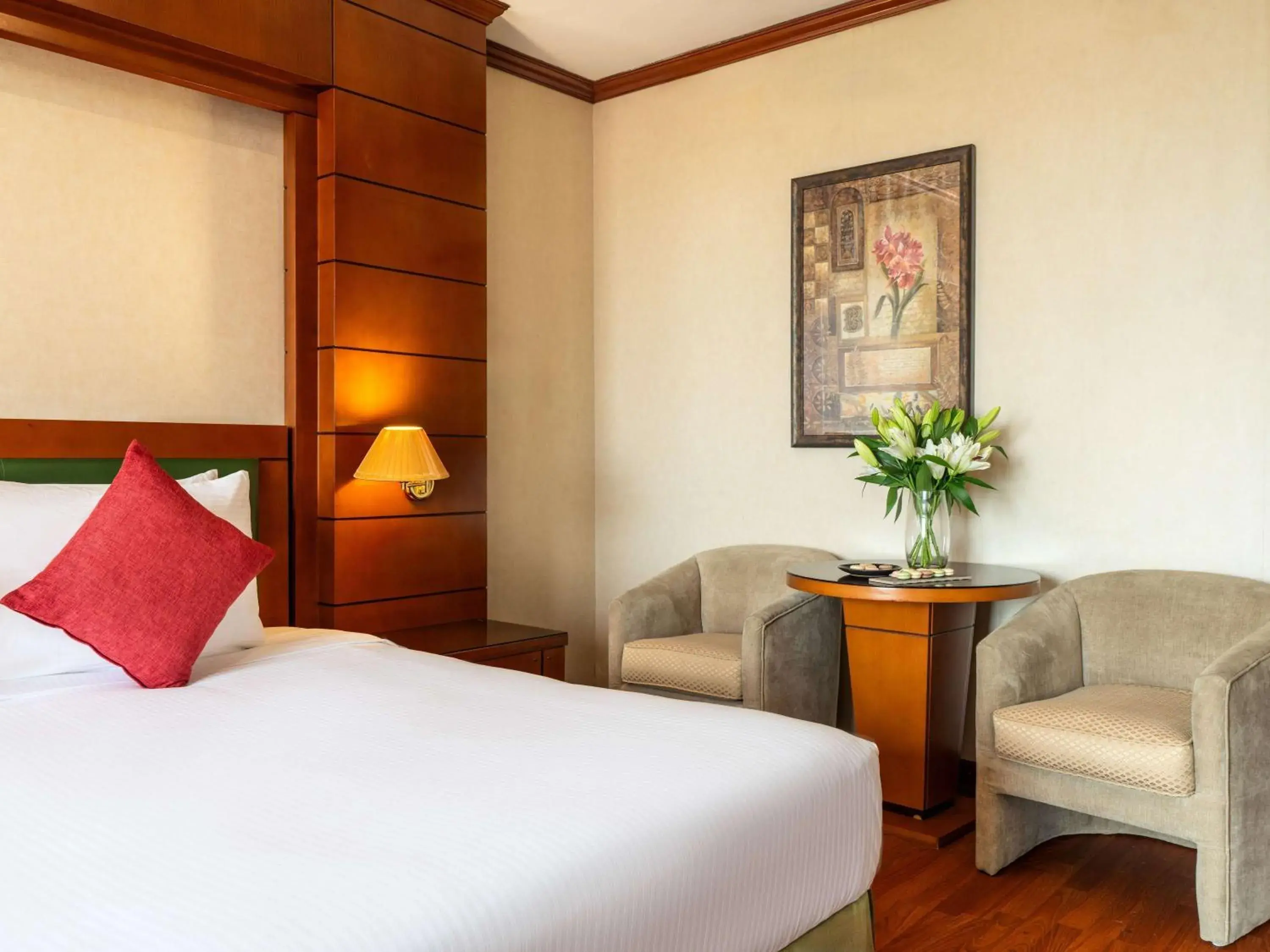 Bedroom, Bed in Mövenpick Hotel Jeddah Bedroom, Bed in Mövenpick Hotel Jeddah