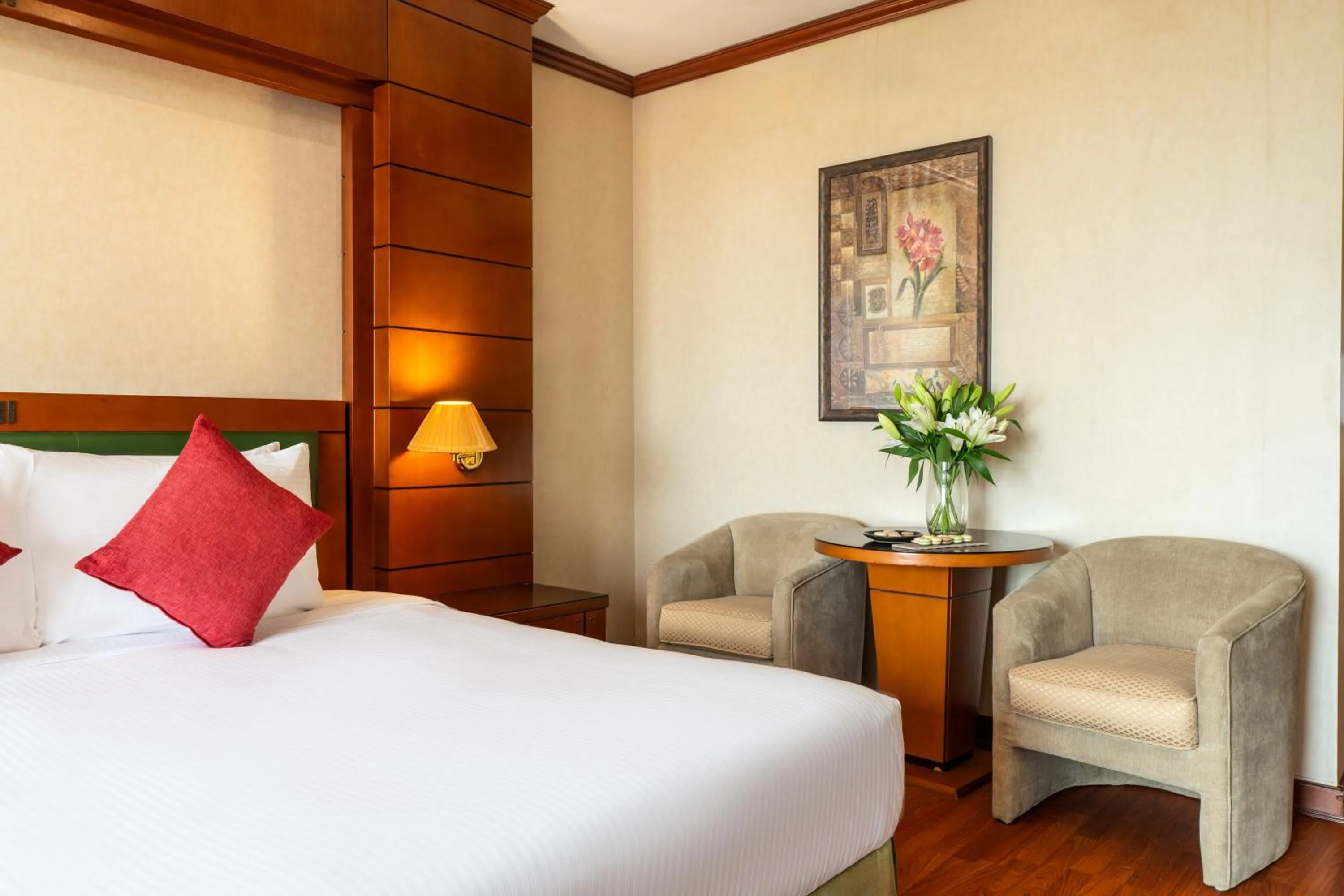 Bed in Mövenpick Hotel Jeddah