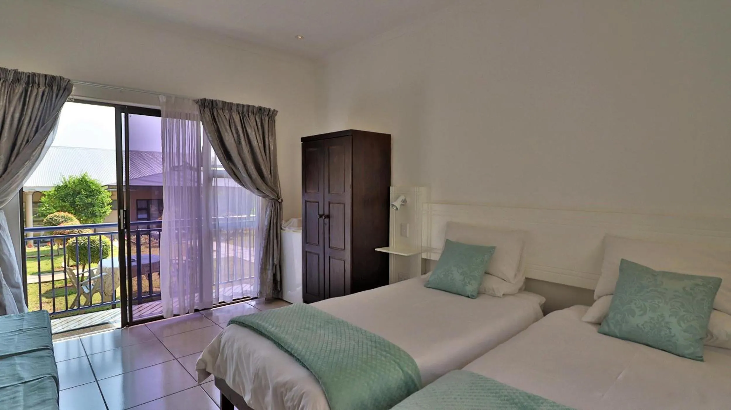 Triple Room with Bath in Guest House Mamma Mia
