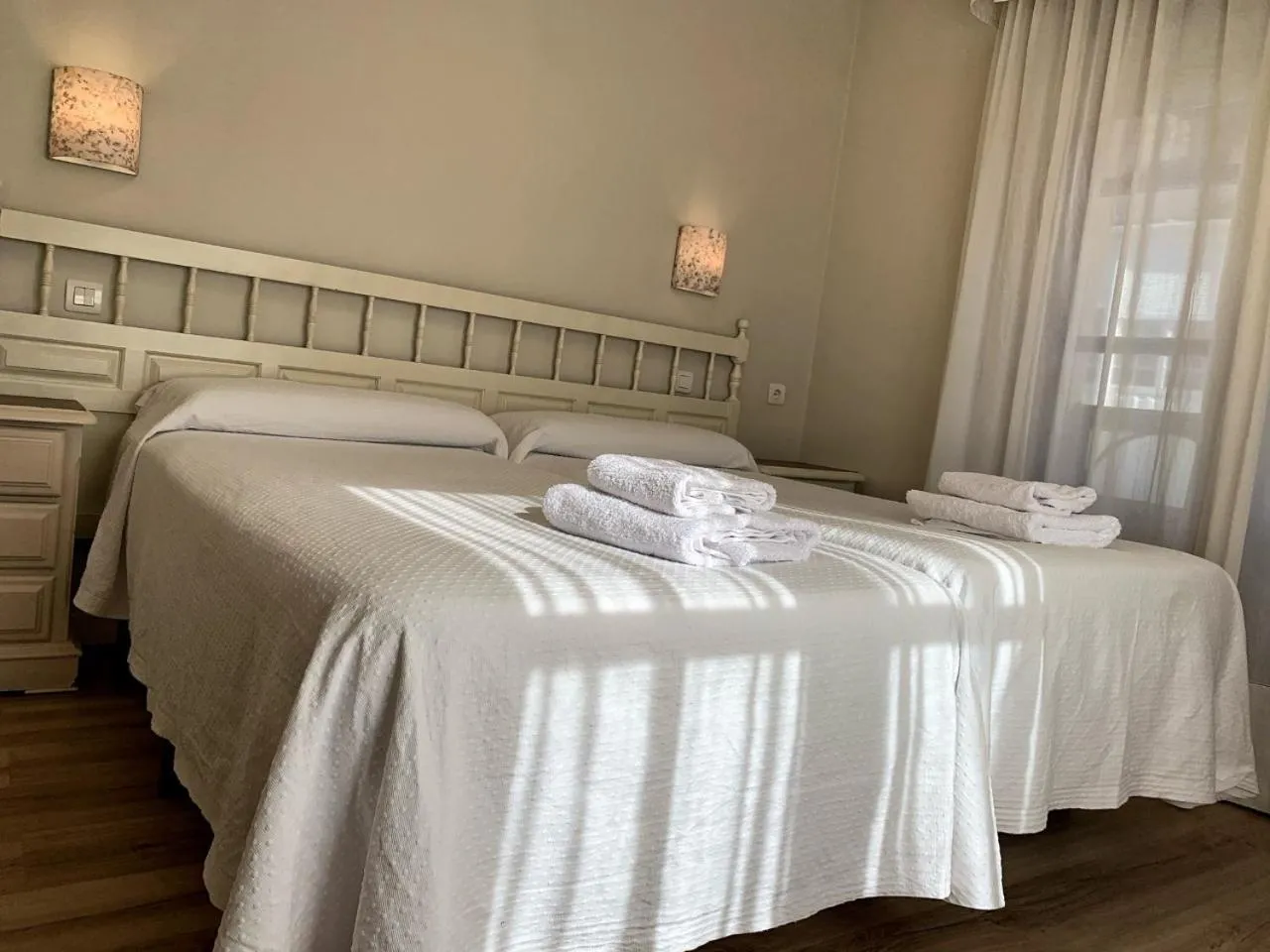 Bed in Hostal Restaurante Méndez
