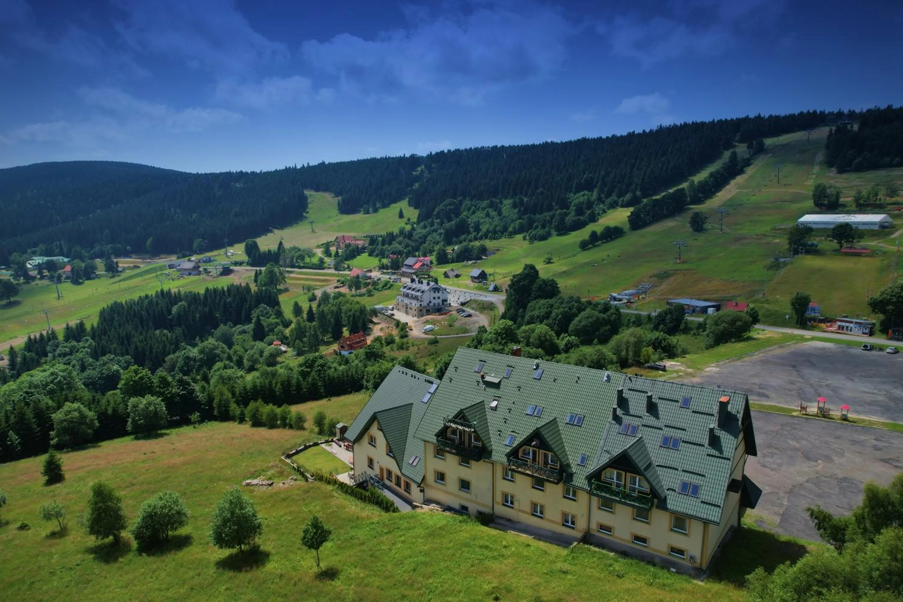 Property building in Agal Zieleniec