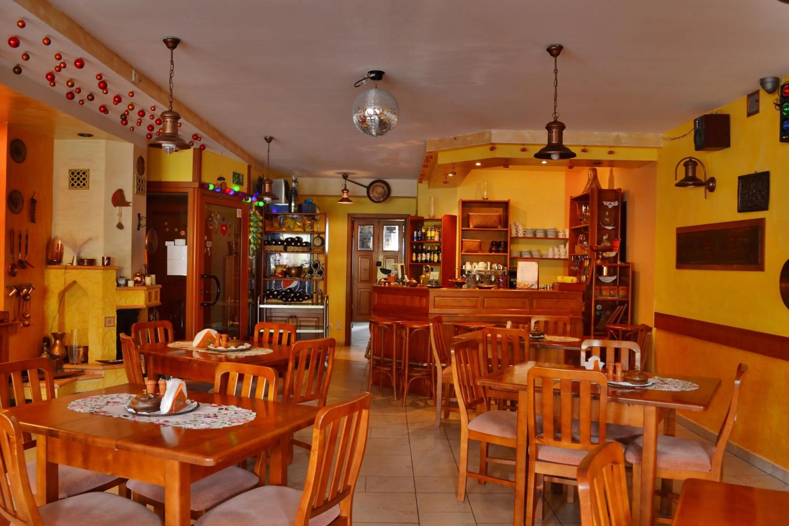 Restaurant/places to eat in Agal Zieleniec