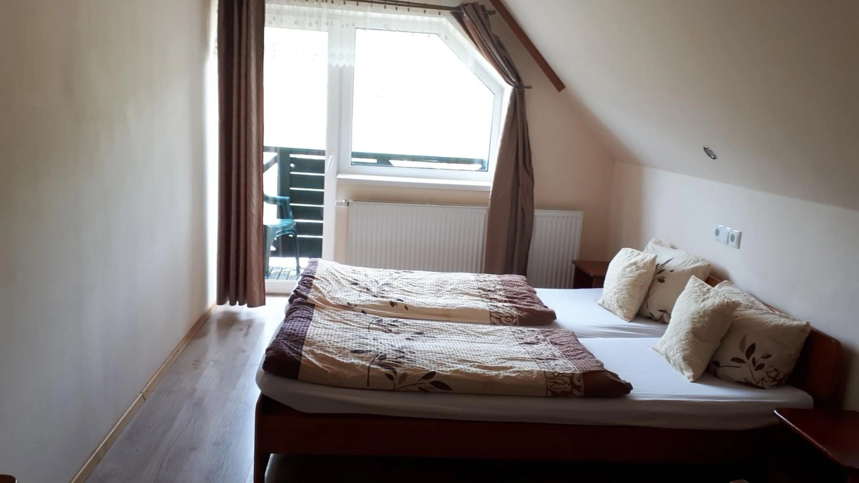 Photo of the whole room, Bed in Agal Zieleniec