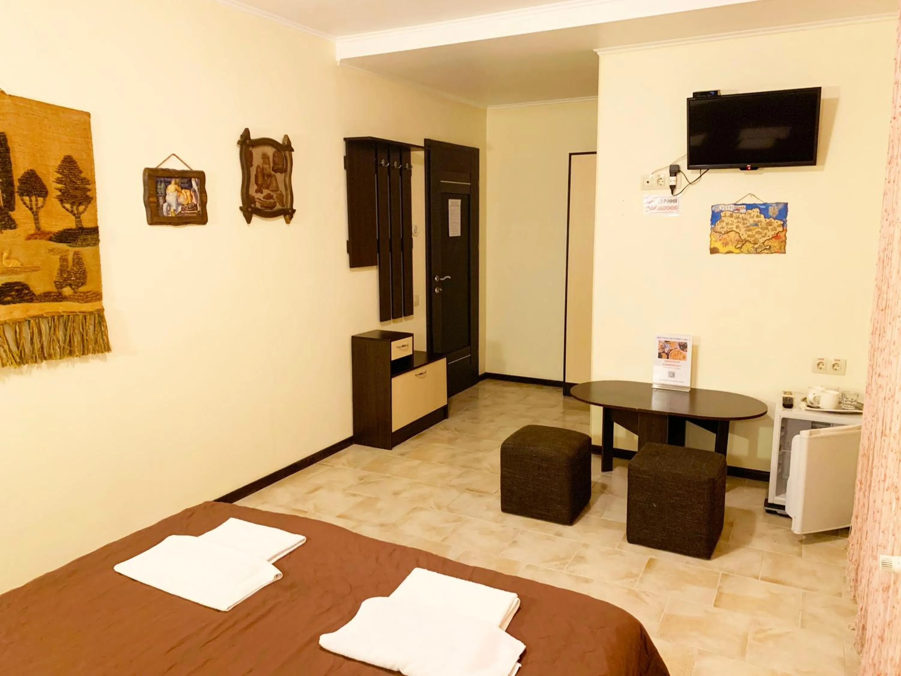 Photo of the whole room, Bed in Breeze Hotel