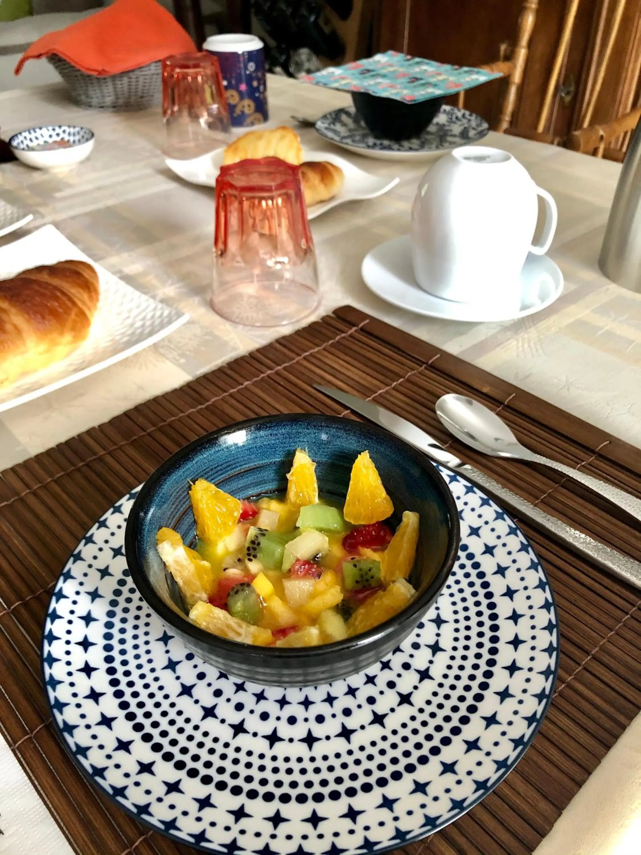 Restaurant/places to eat in Les Suites Champenoises