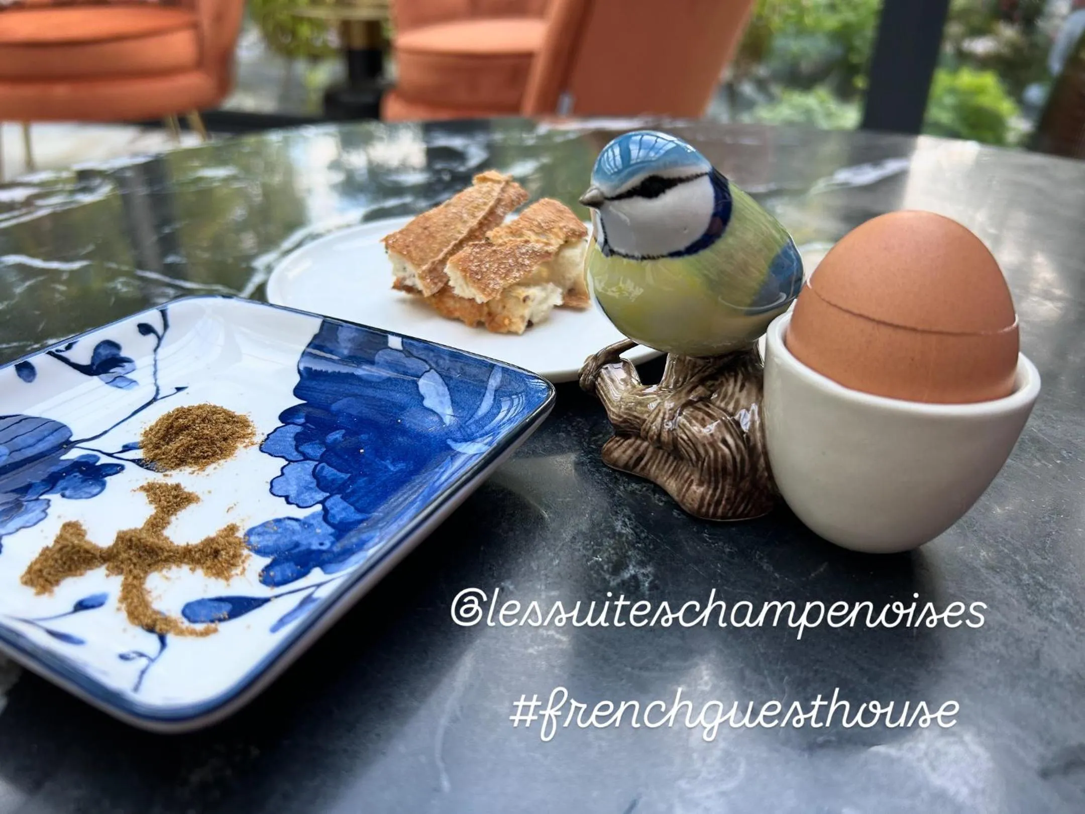 Restaurant/places to eat in Les Suites Champenoises