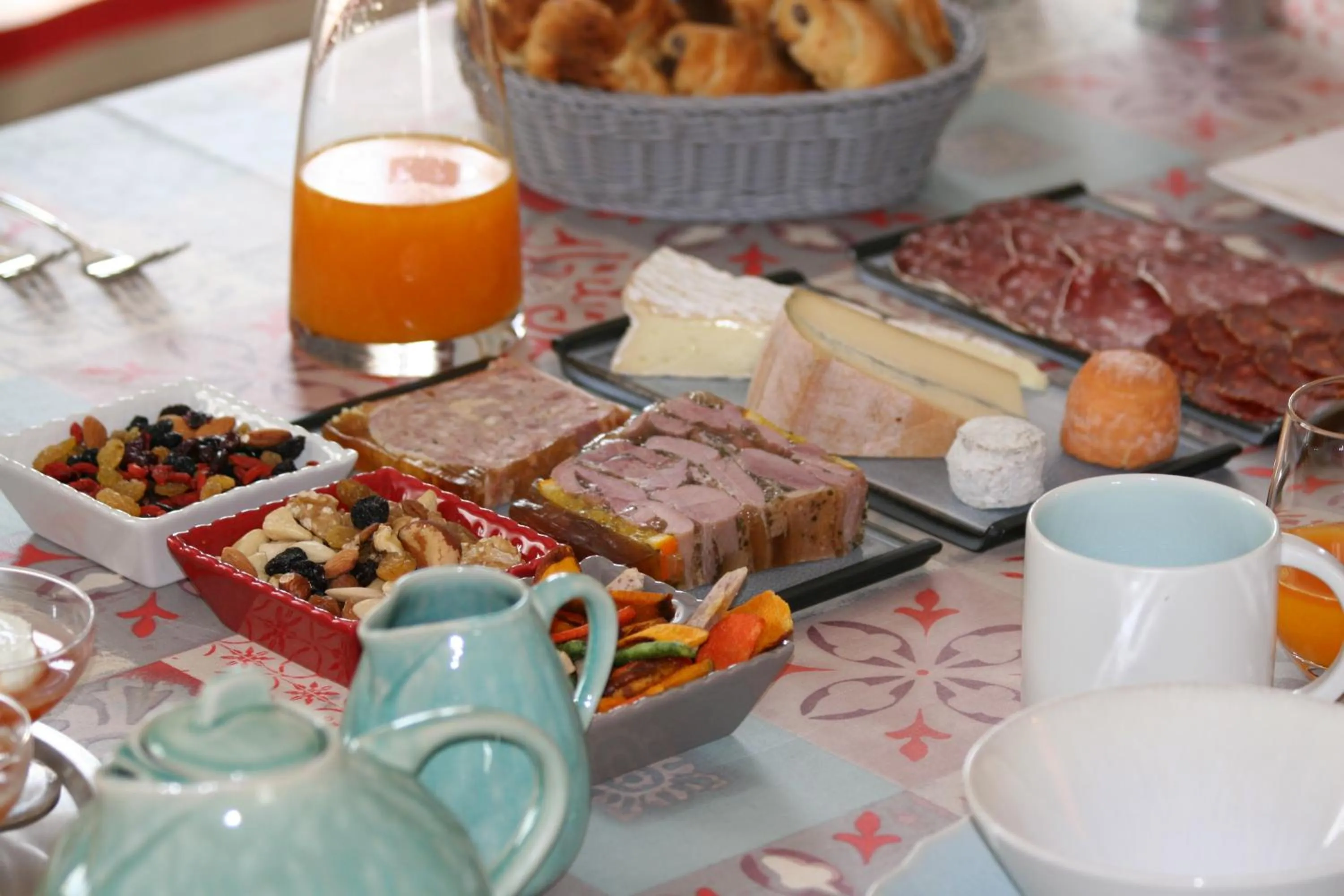 Food and drinks in Les Suites Champenoises