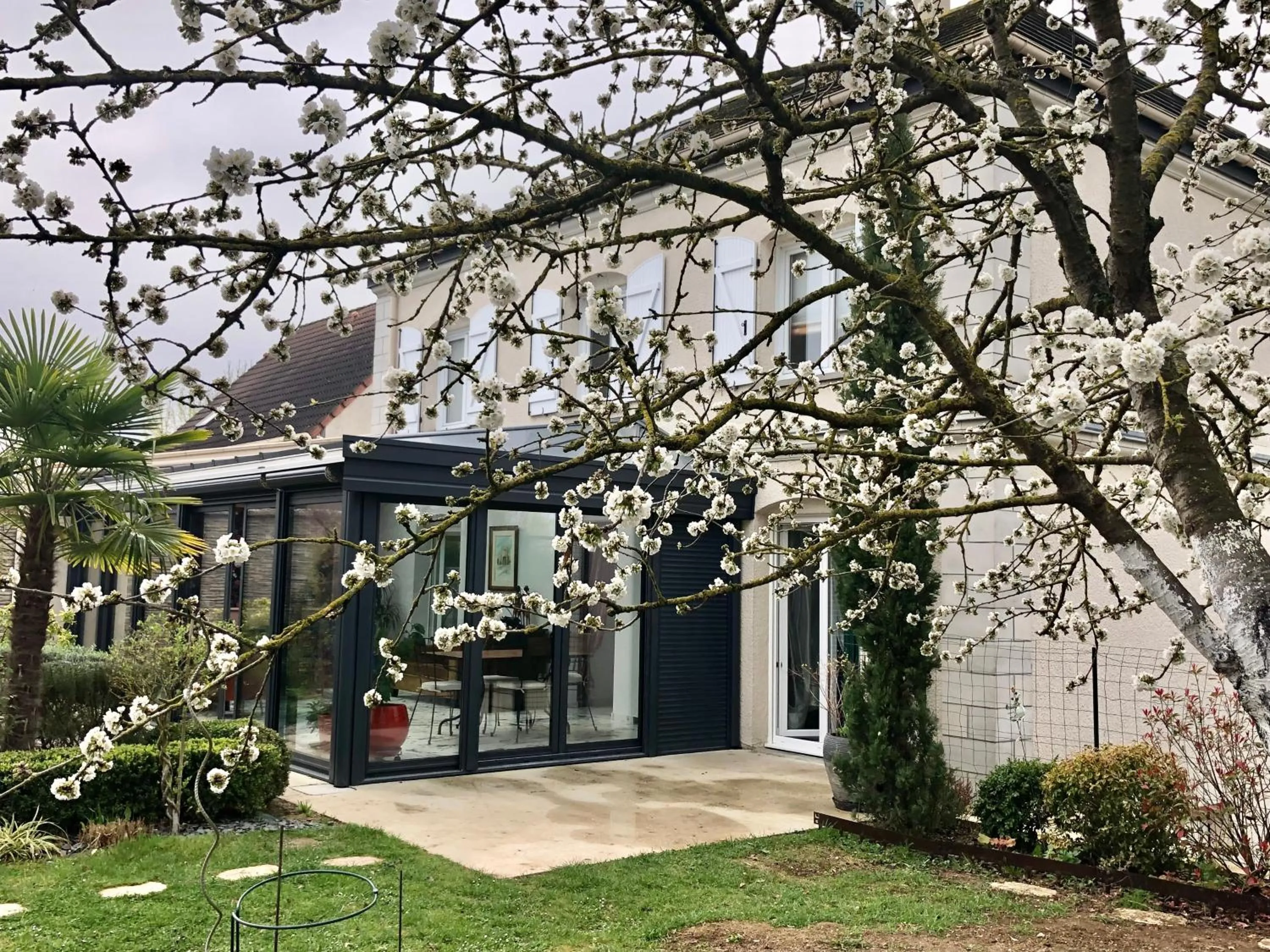 Property building in Les Suites Champenoises