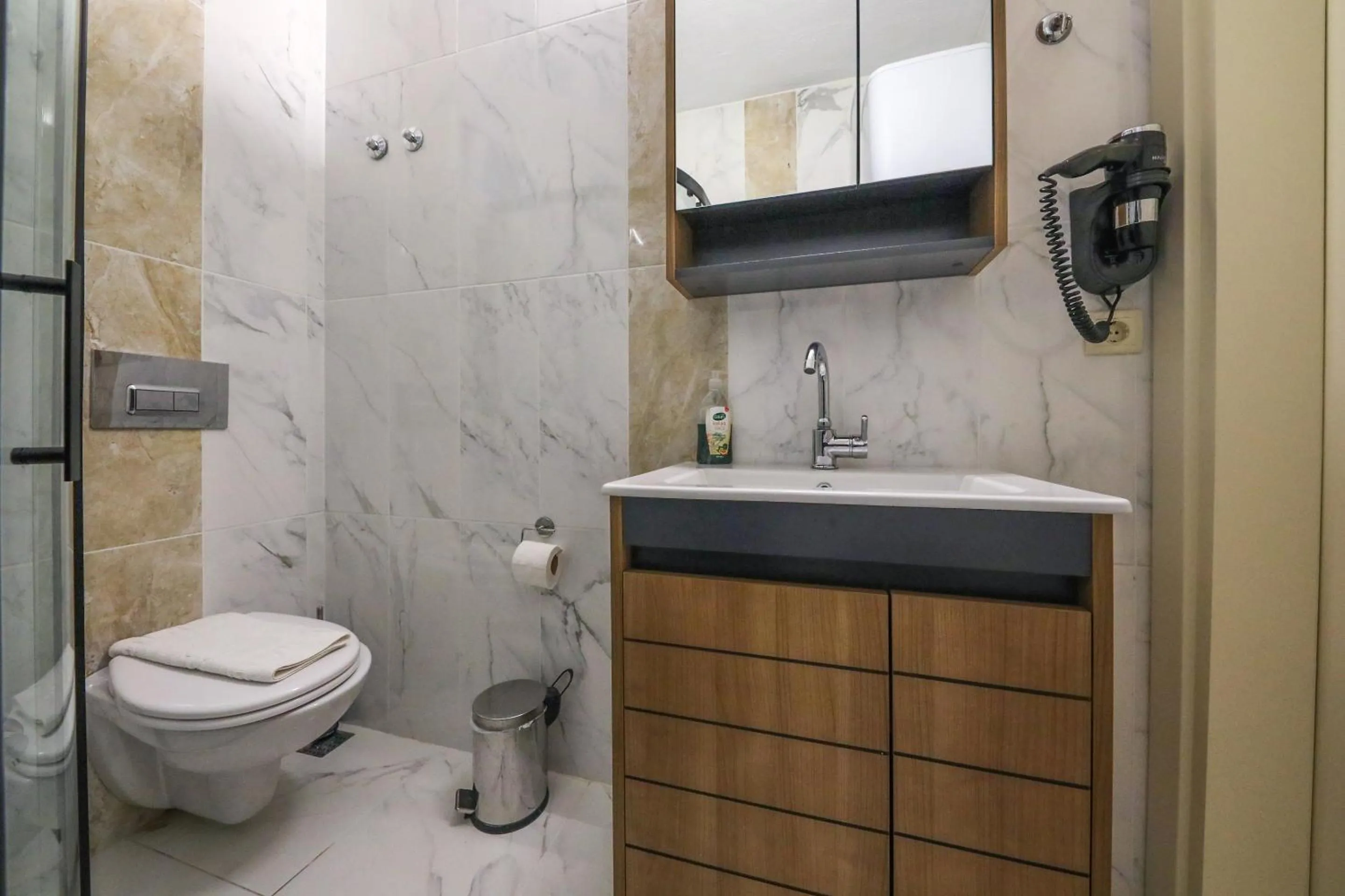 Bathroom in Duygu Apart