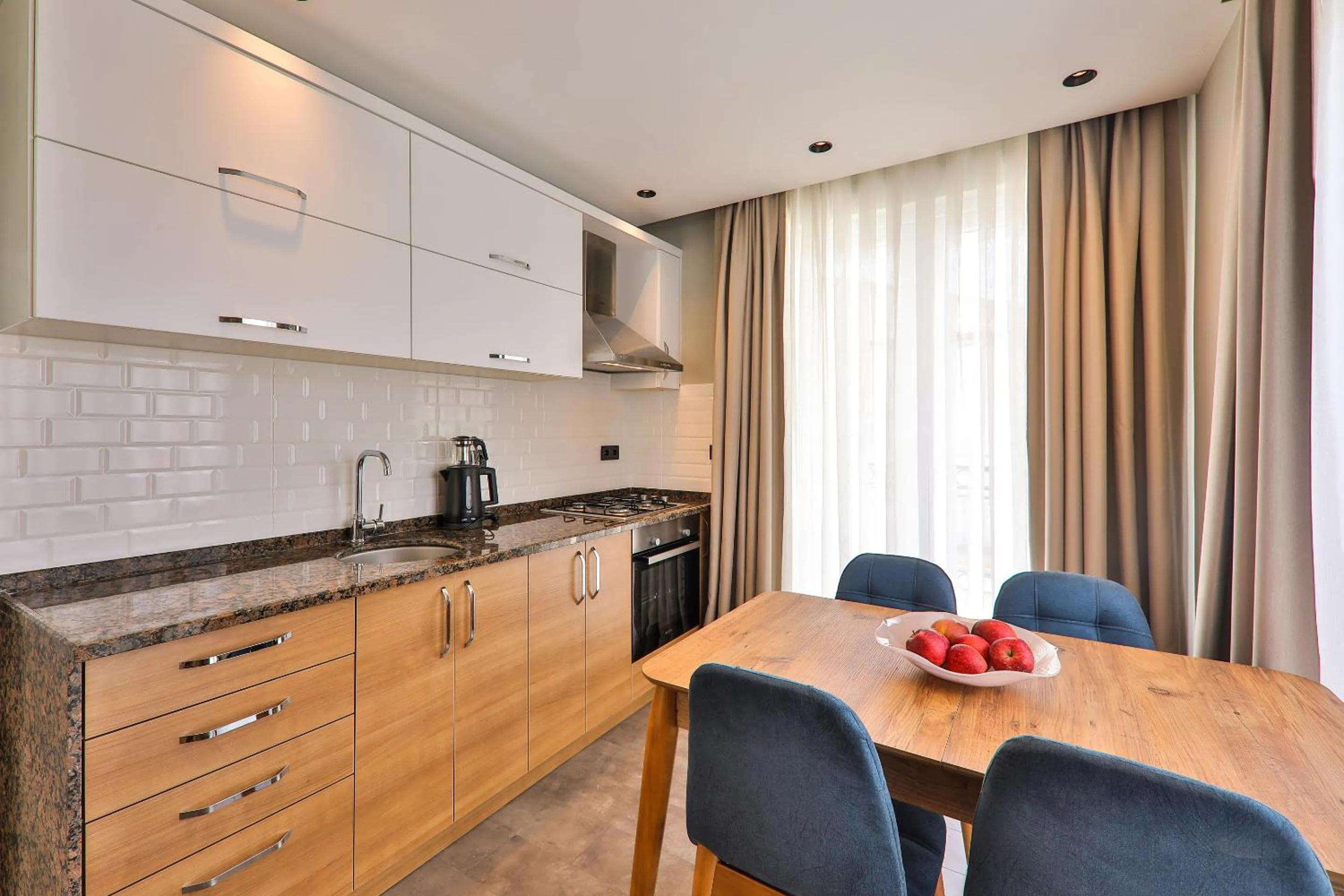 Kitchen or kitchenette in Duygu Apart