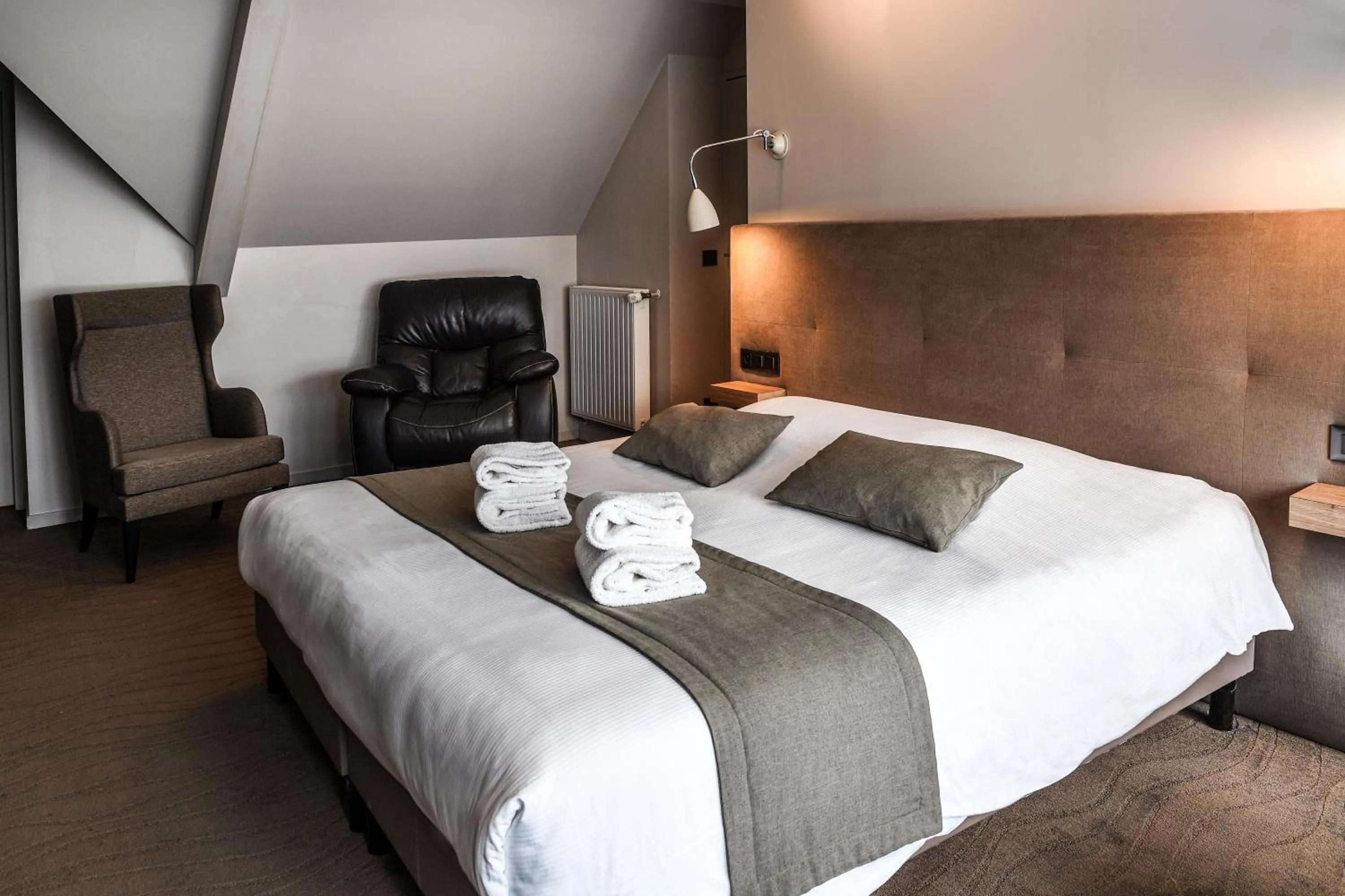 Photo of the whole room, Bed in Hotel K'Loys