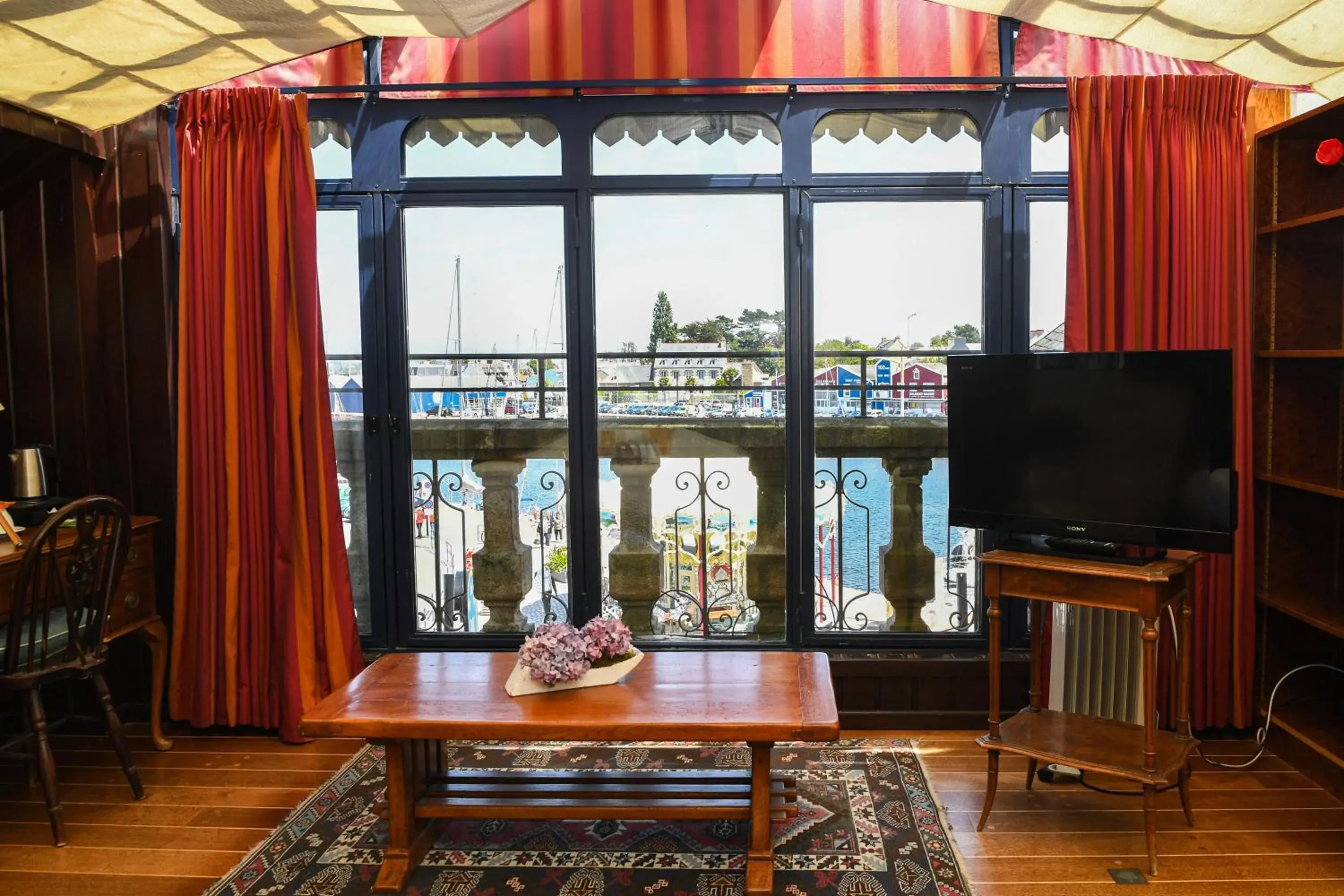 Superior Room with Harbor View in Hotel K'Loys Superior Room with Harbor View in Hotel K'Loys