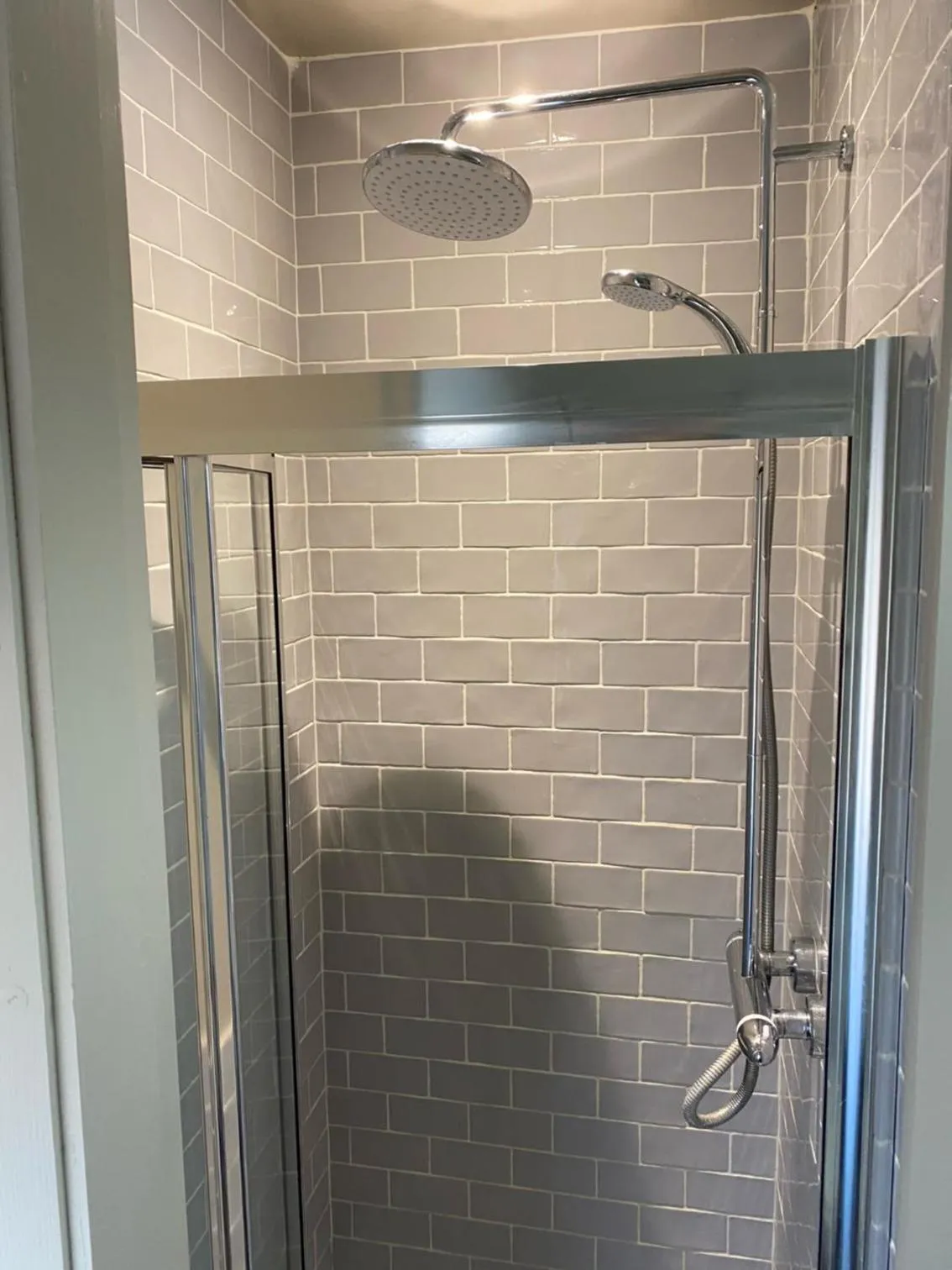 Shower in The Stag at Stow