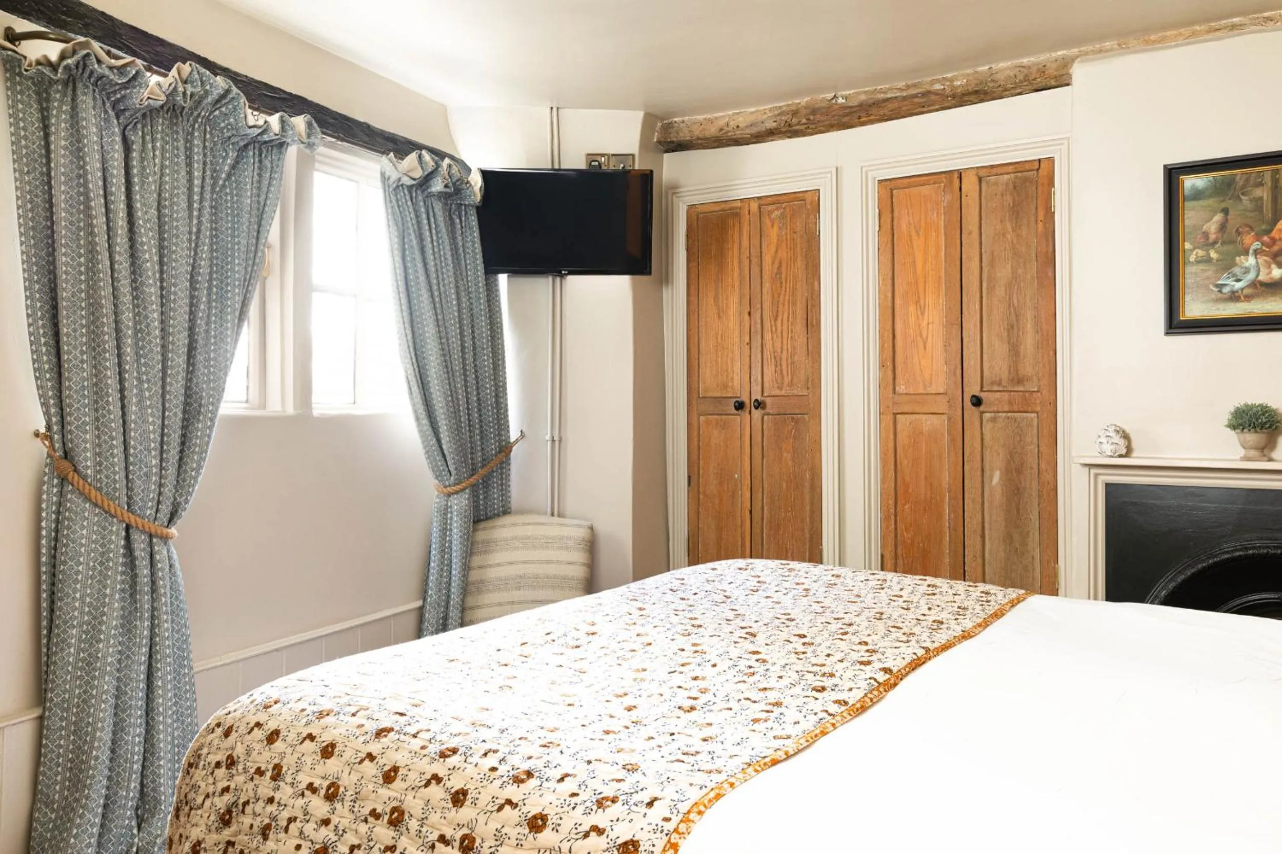 Bed in The Stag at Stow