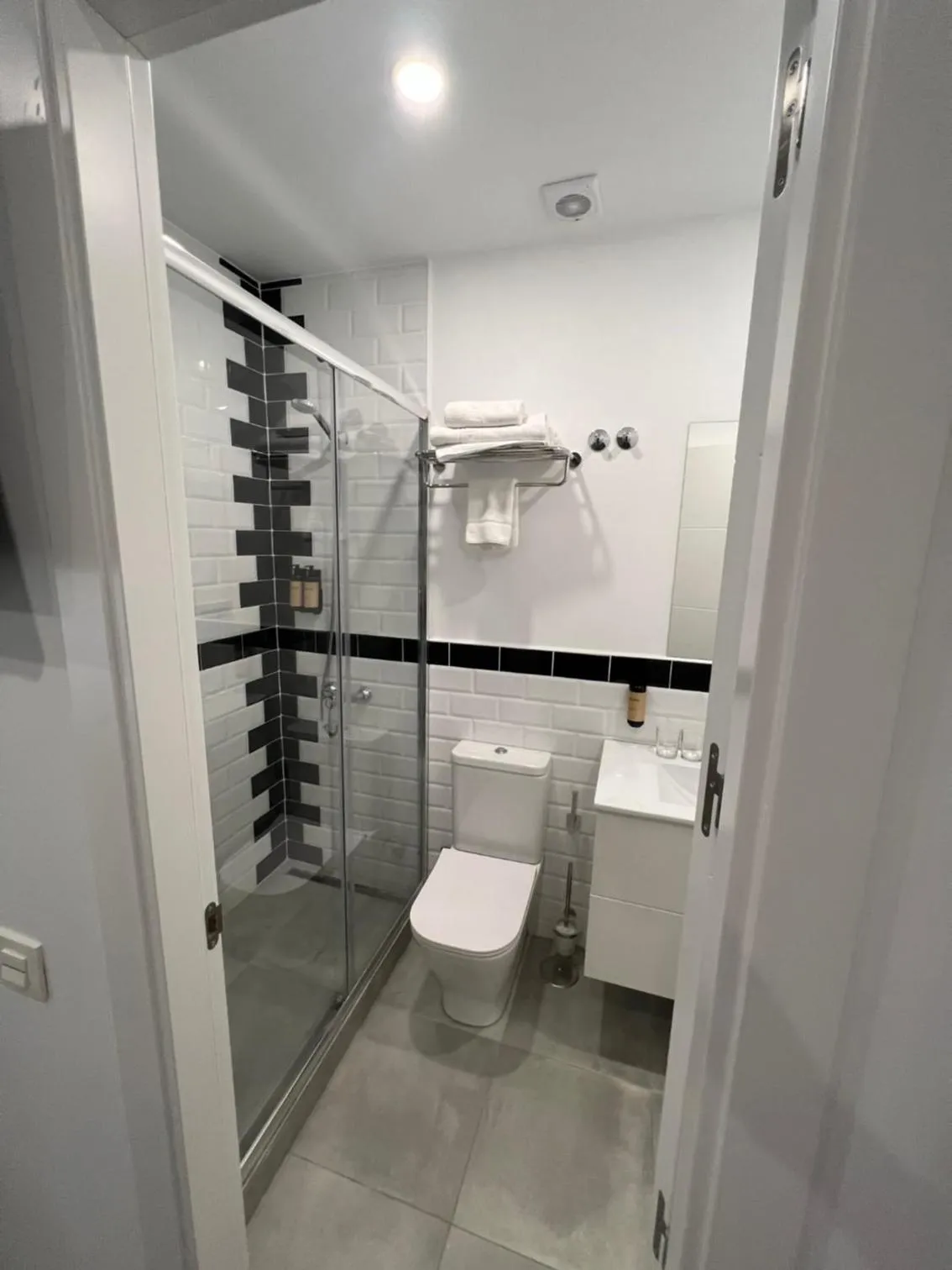 Bathroom in Hostal Galaico