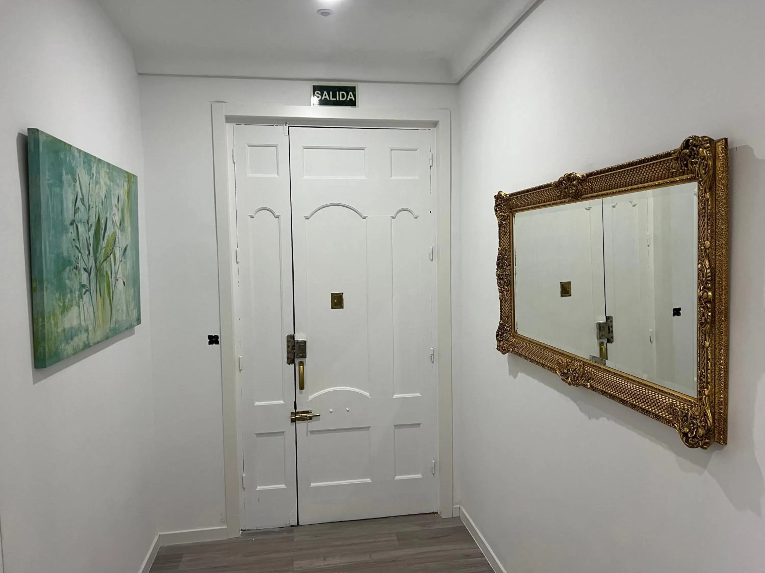 Property building in Hostal Galaico