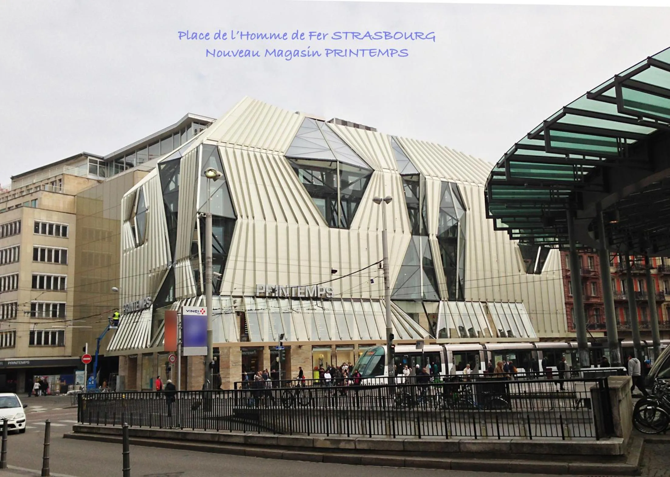 Nearby landmark in La Cour des Amis