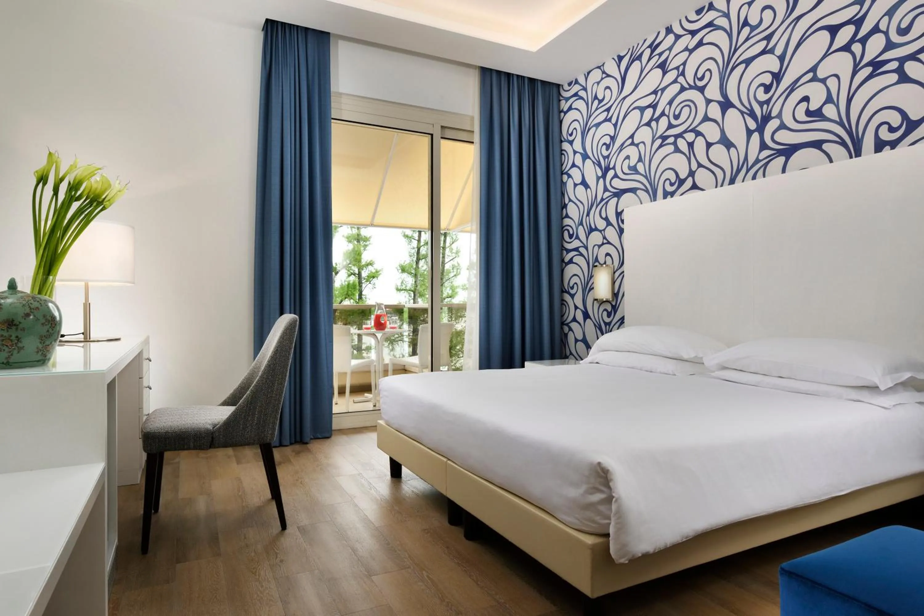 Photo of the whole room, Bed in Hotel Continental Wellness & Spa