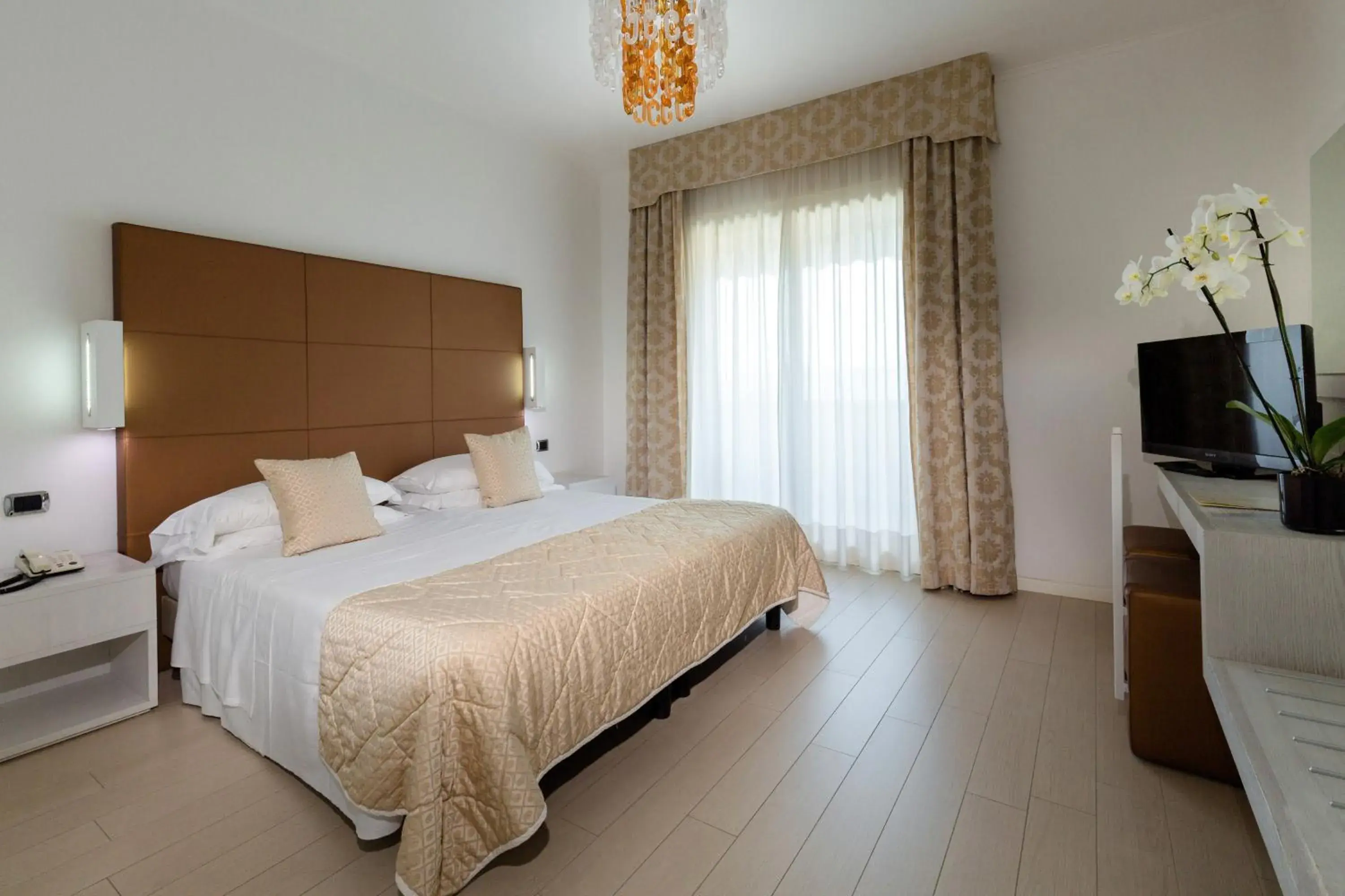 Bedroom, Bed in Hotel Continental Wellness & Spa Bedroom, Bed in Hotel Continental Wellness & Spa