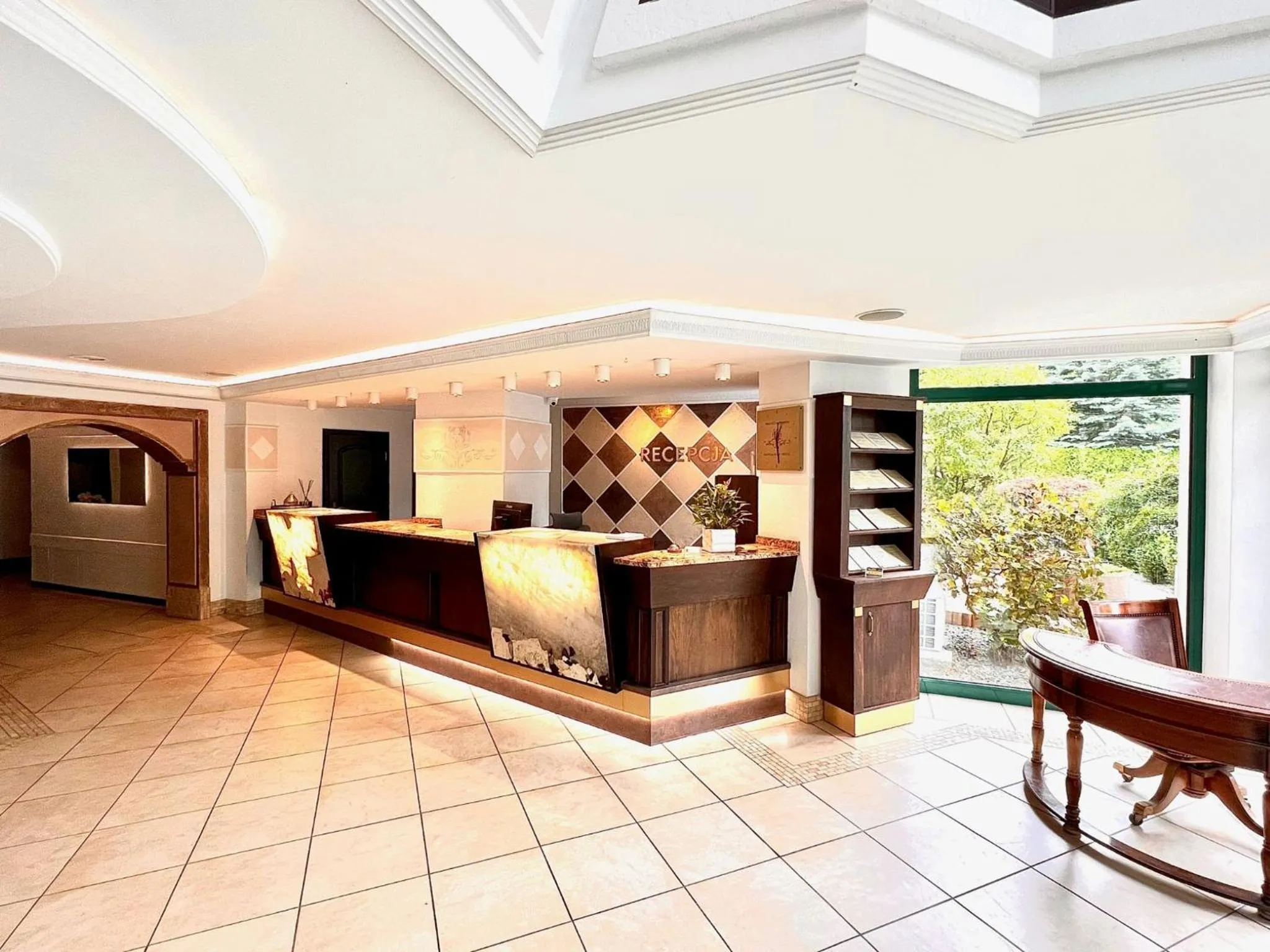 Lobby or reception in Papuga Park Hotel Wellness Marrakesz & SPA