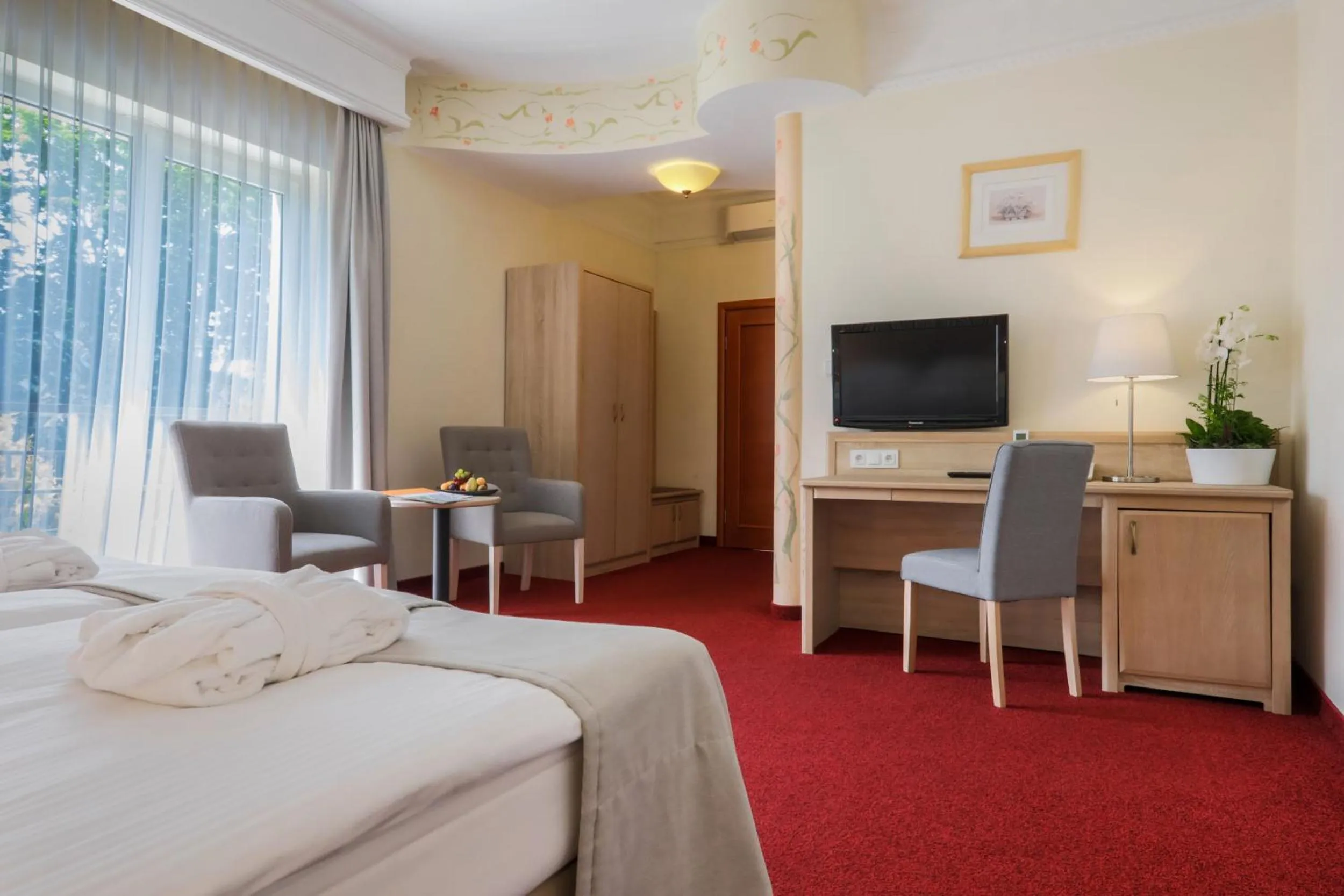 Photo of the whole room, Bed in Papuga Park Hotel Wellness Marrakesz & SPA