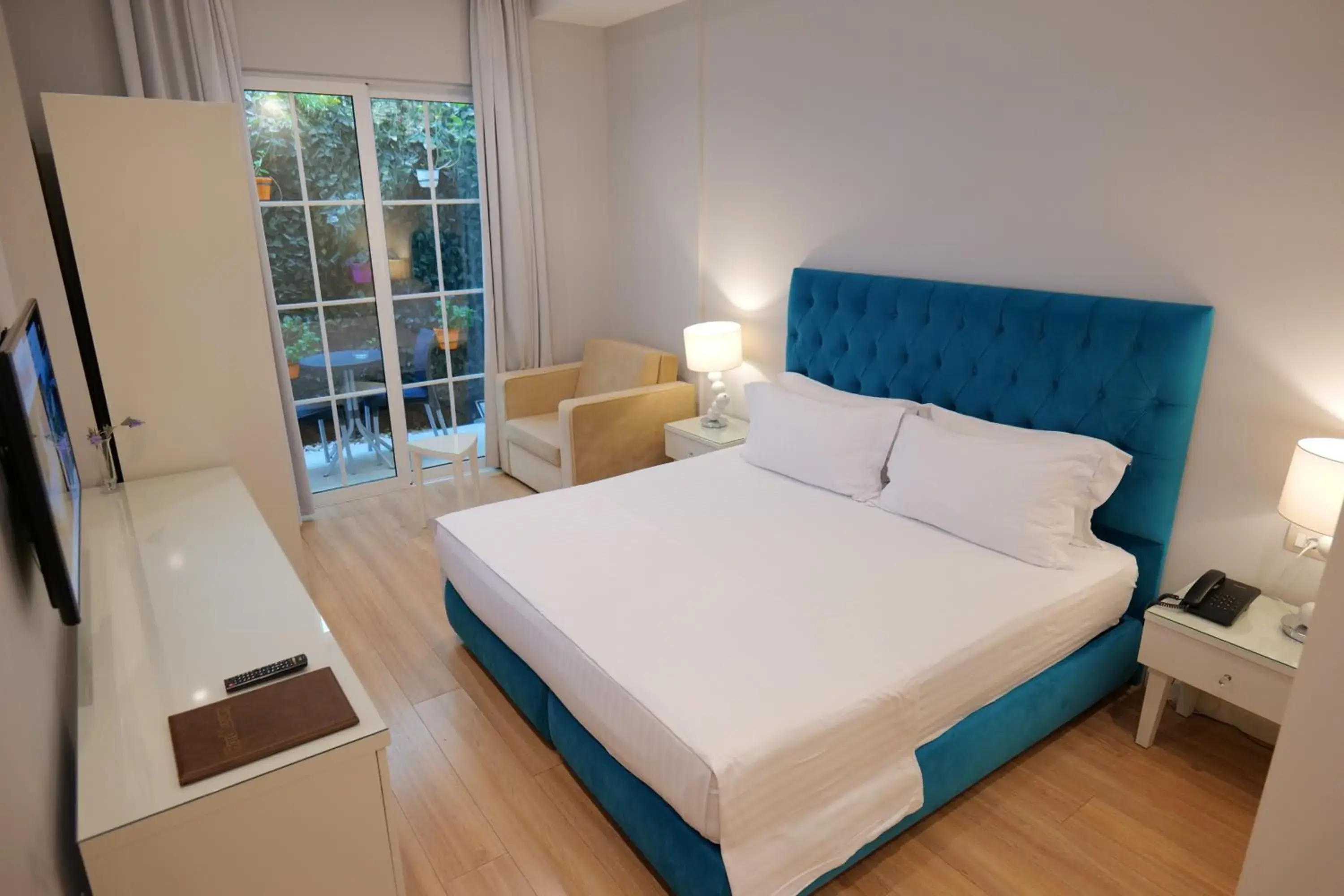 Double Room with Balcony - Ground Floor in Hotel Luxury Double Room with Balcony - Ground Floor in Hotel Luxury