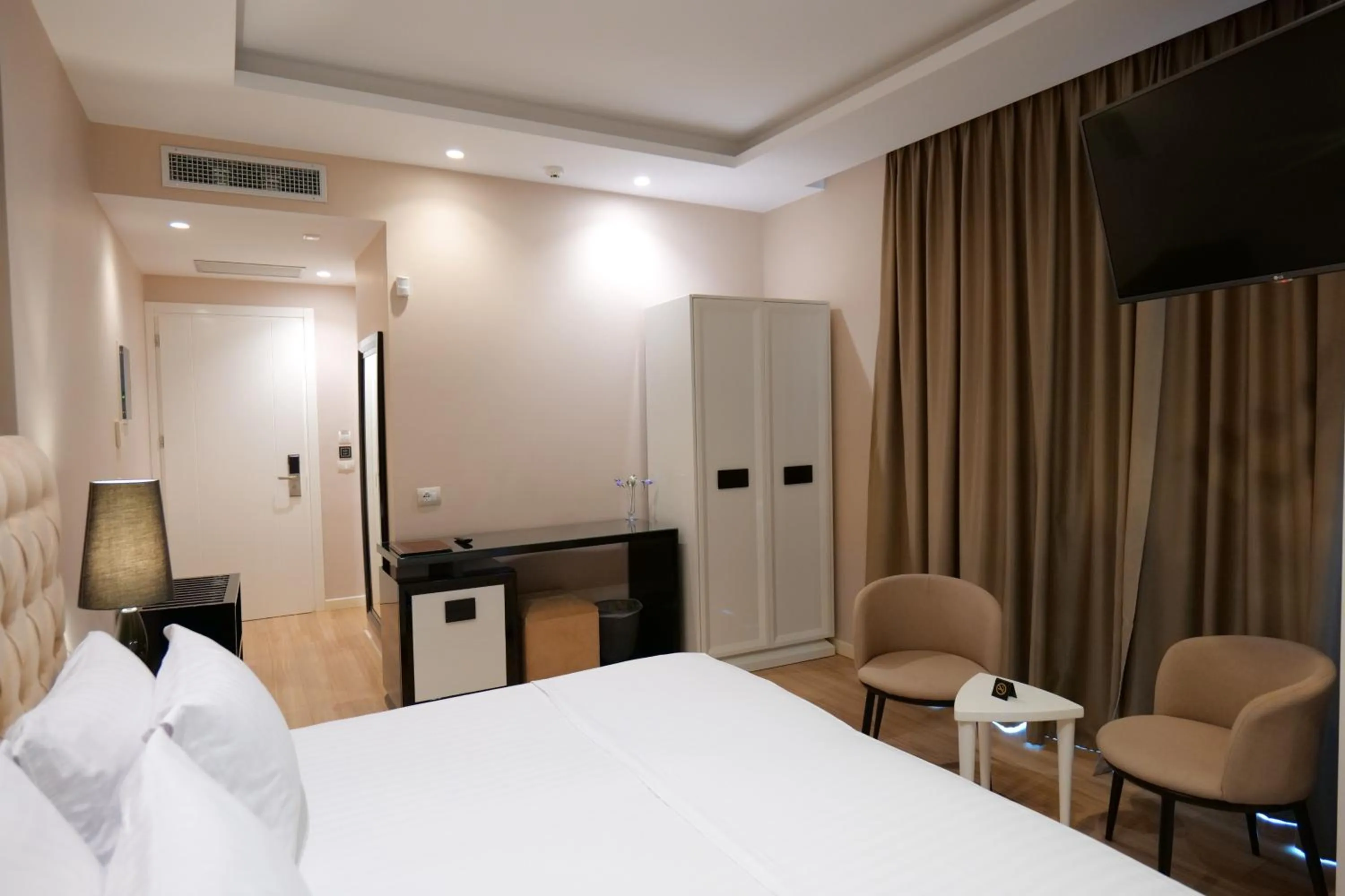 Bedroom, Bed in Hotel Luxury