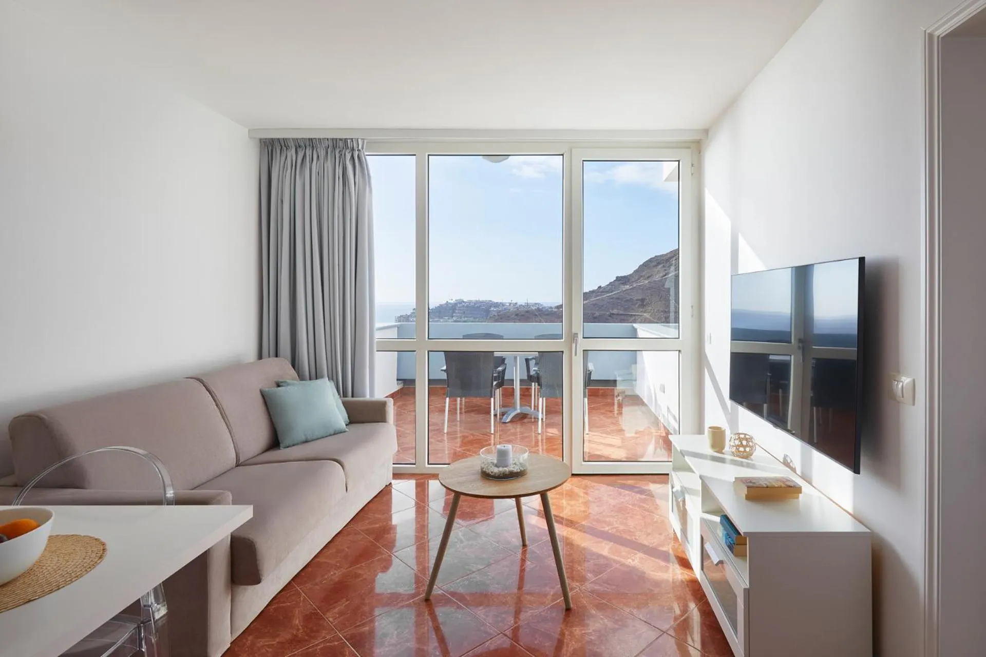 TV and multimedia in Mariposa Del Sol