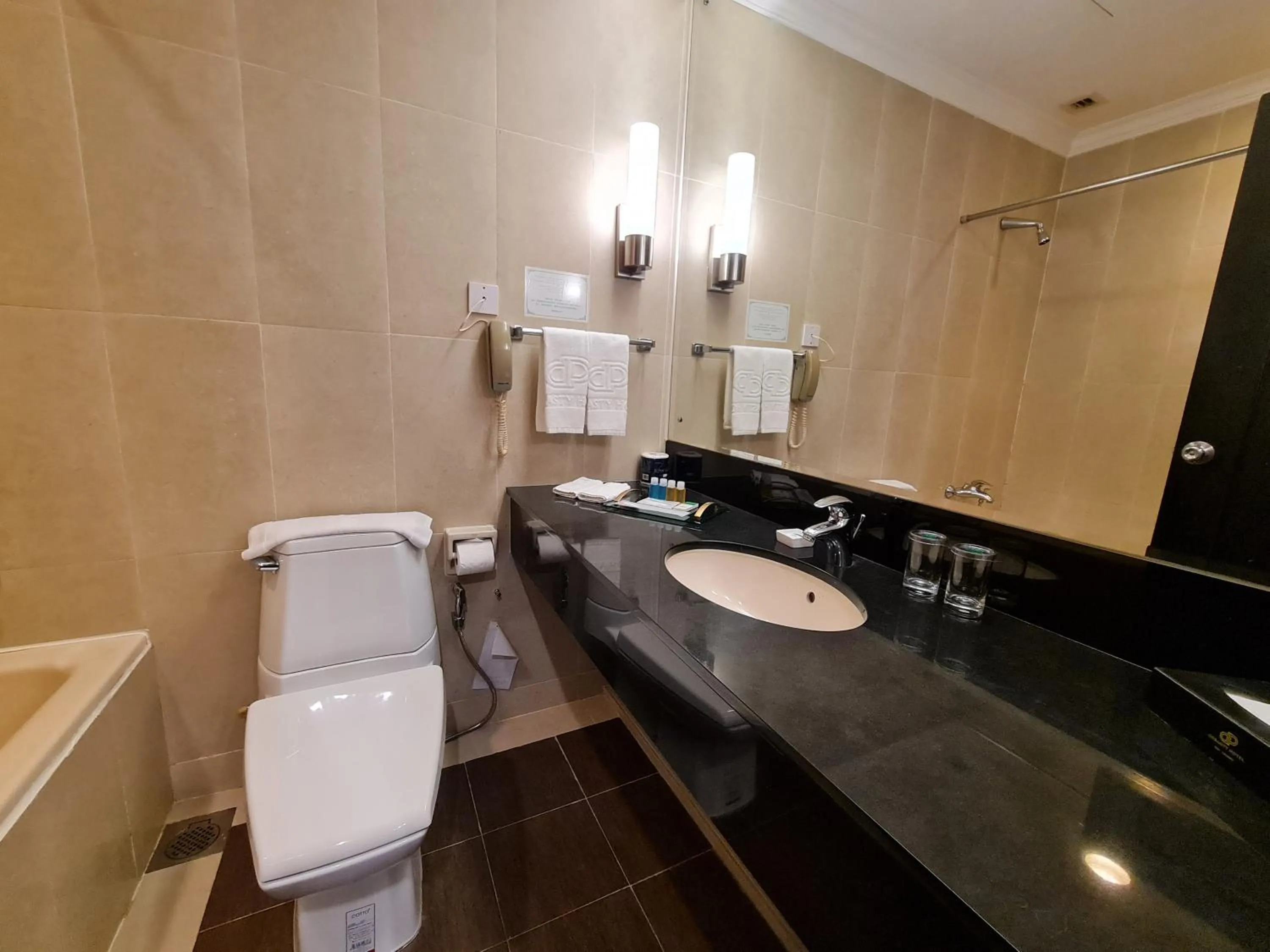 Bathroom in Dynasty Hotel Miri