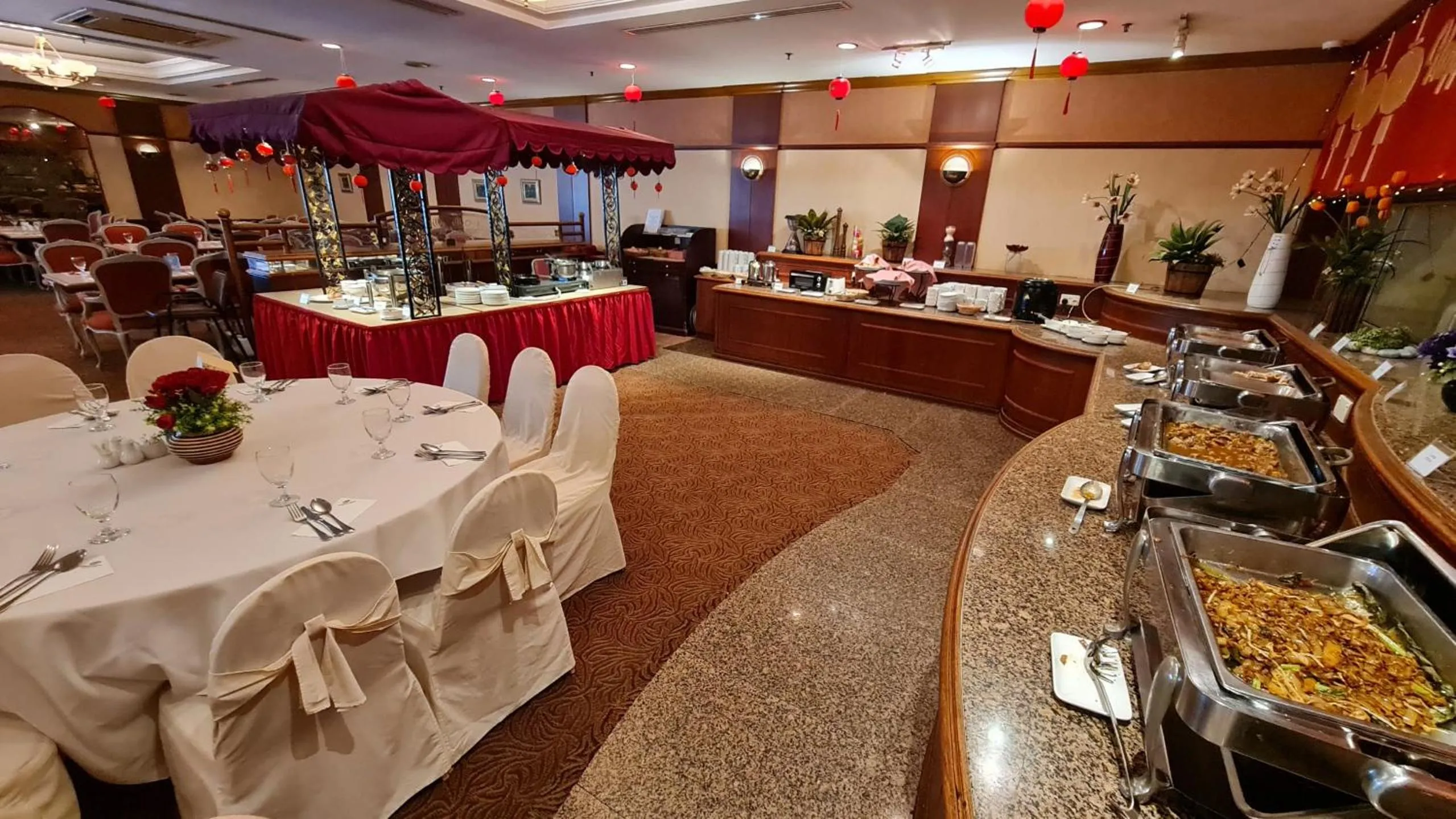 Restaurant/places to eat in Dynasty Hotel Miri