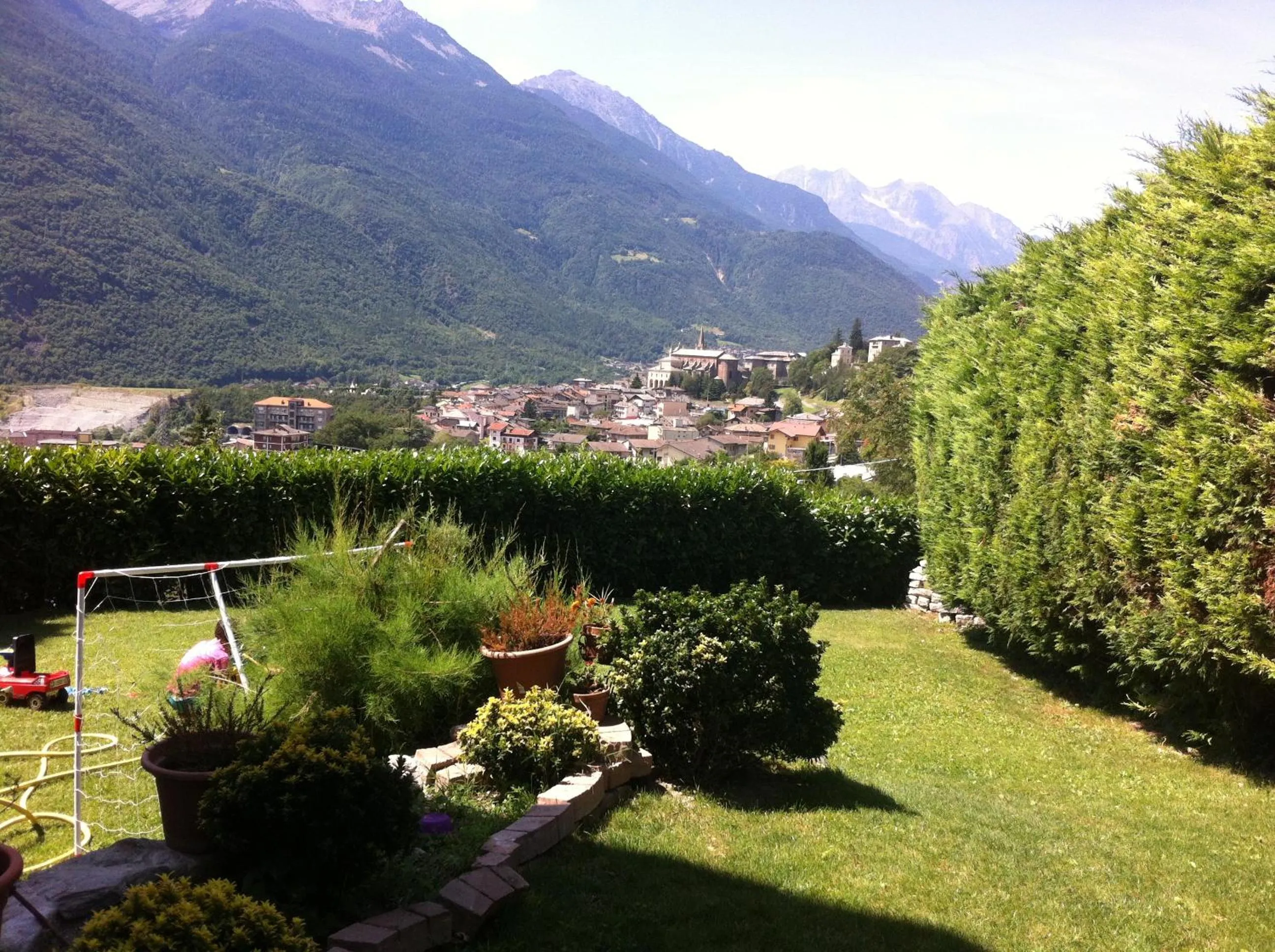 Garden view in Le Lierre