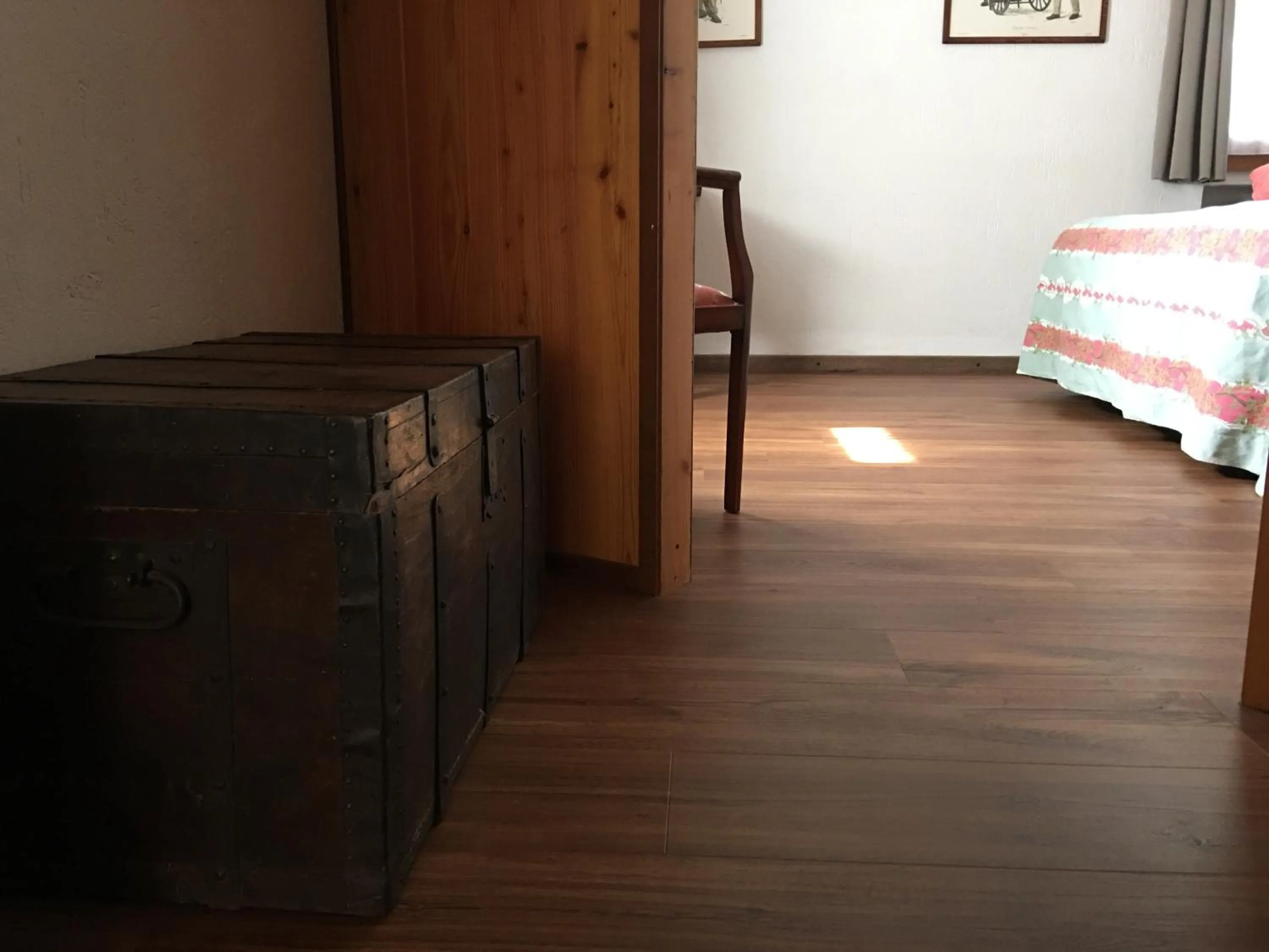 Decorative detail, Bed in Le Lierre