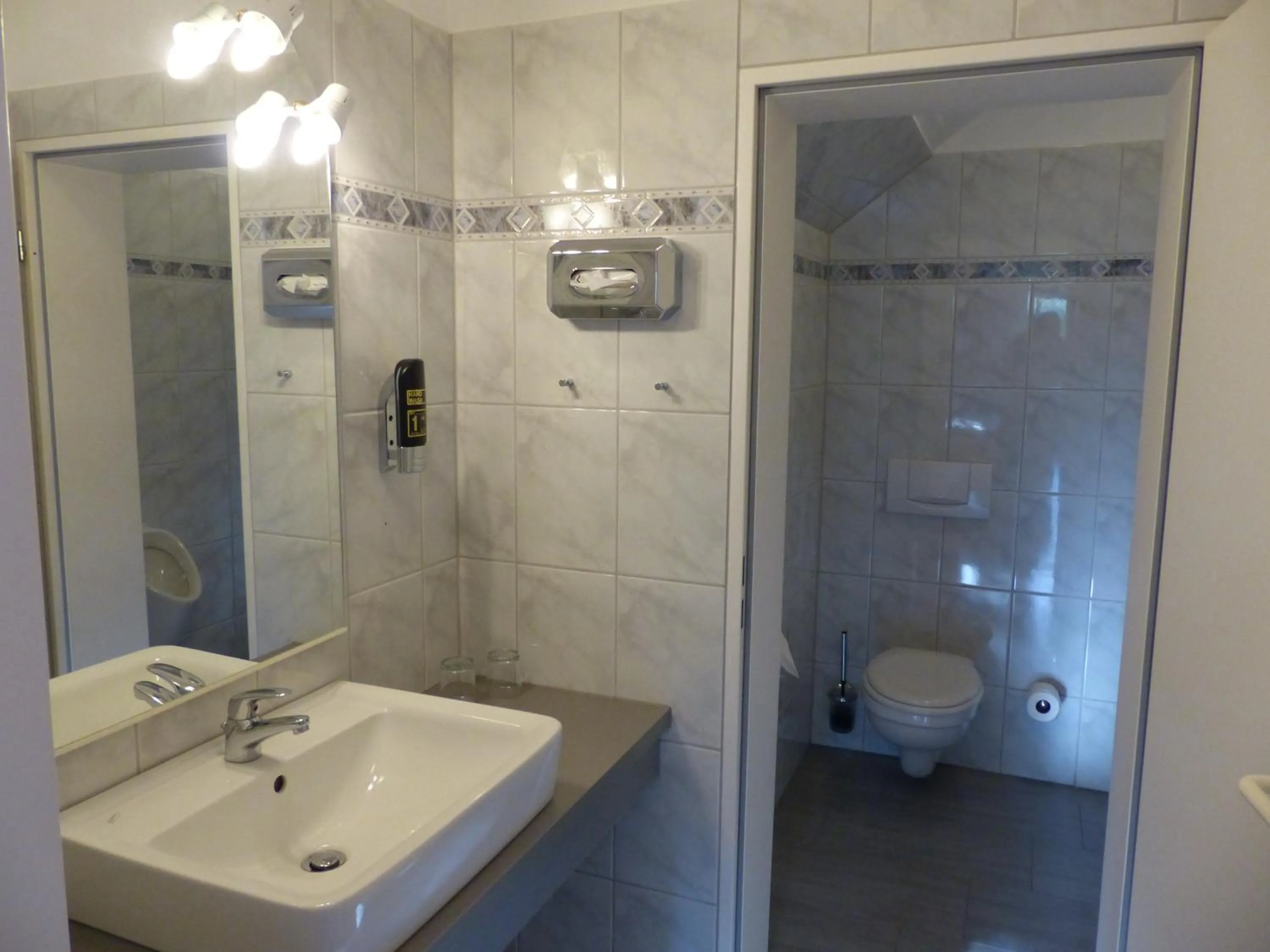 Bathroom in Strand-Hotel