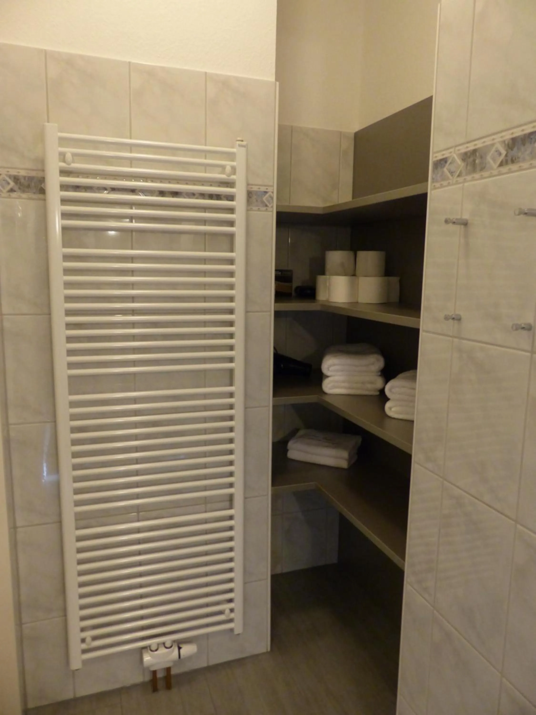 Bathroom in Strand-Hotel