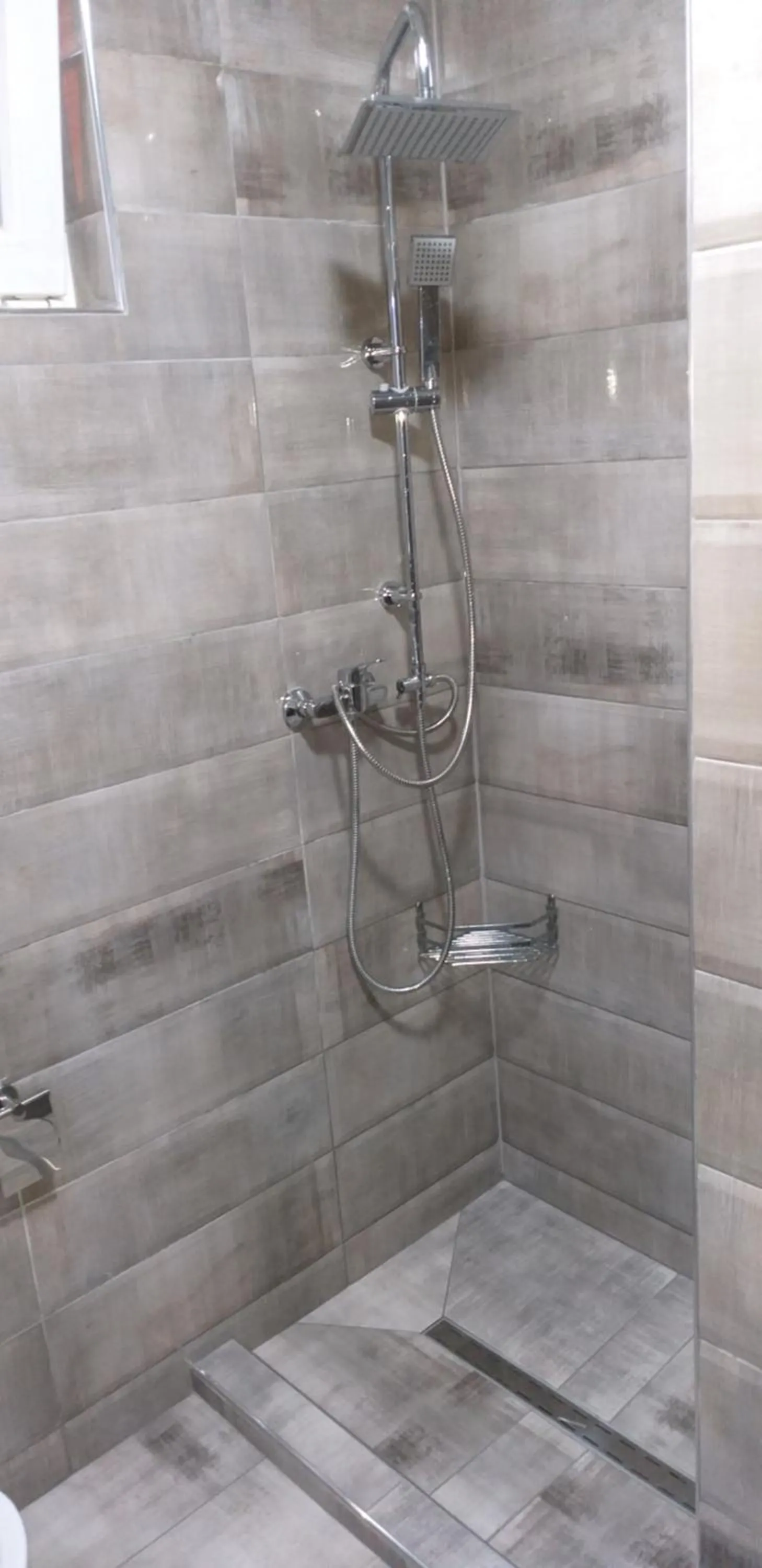 Shower in Apartment Beha