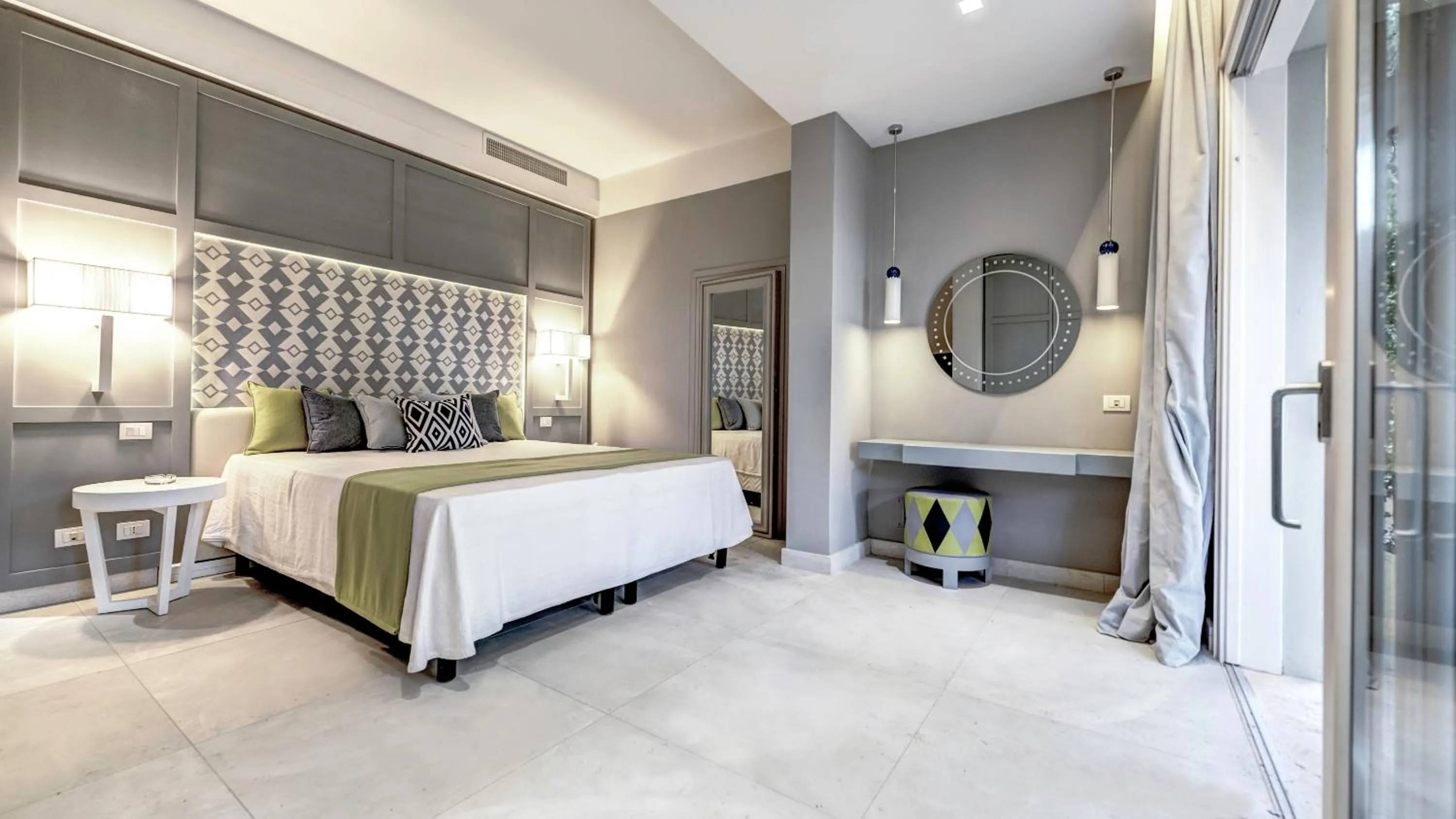 Bed in Forte Village Resort - Pineta