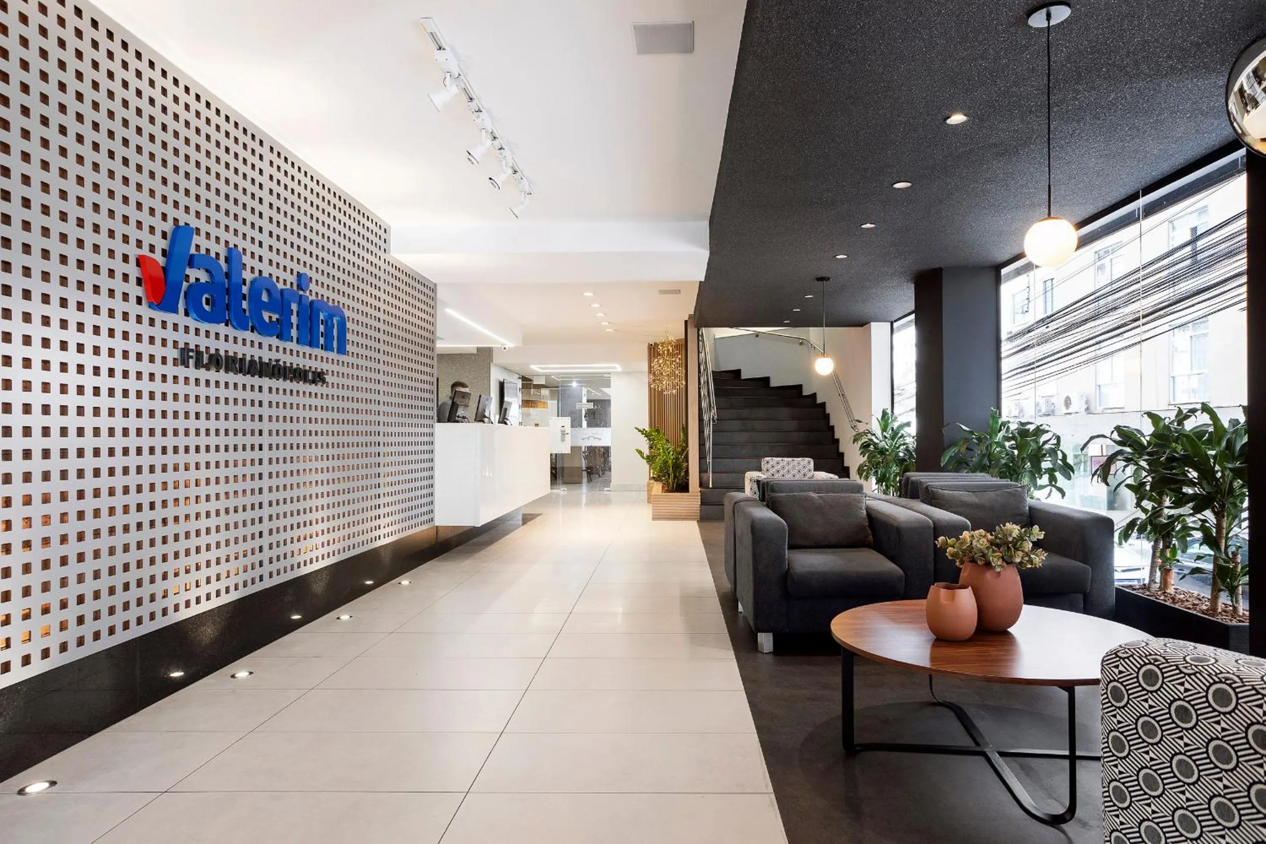 Property building in Valerim Florianópolis