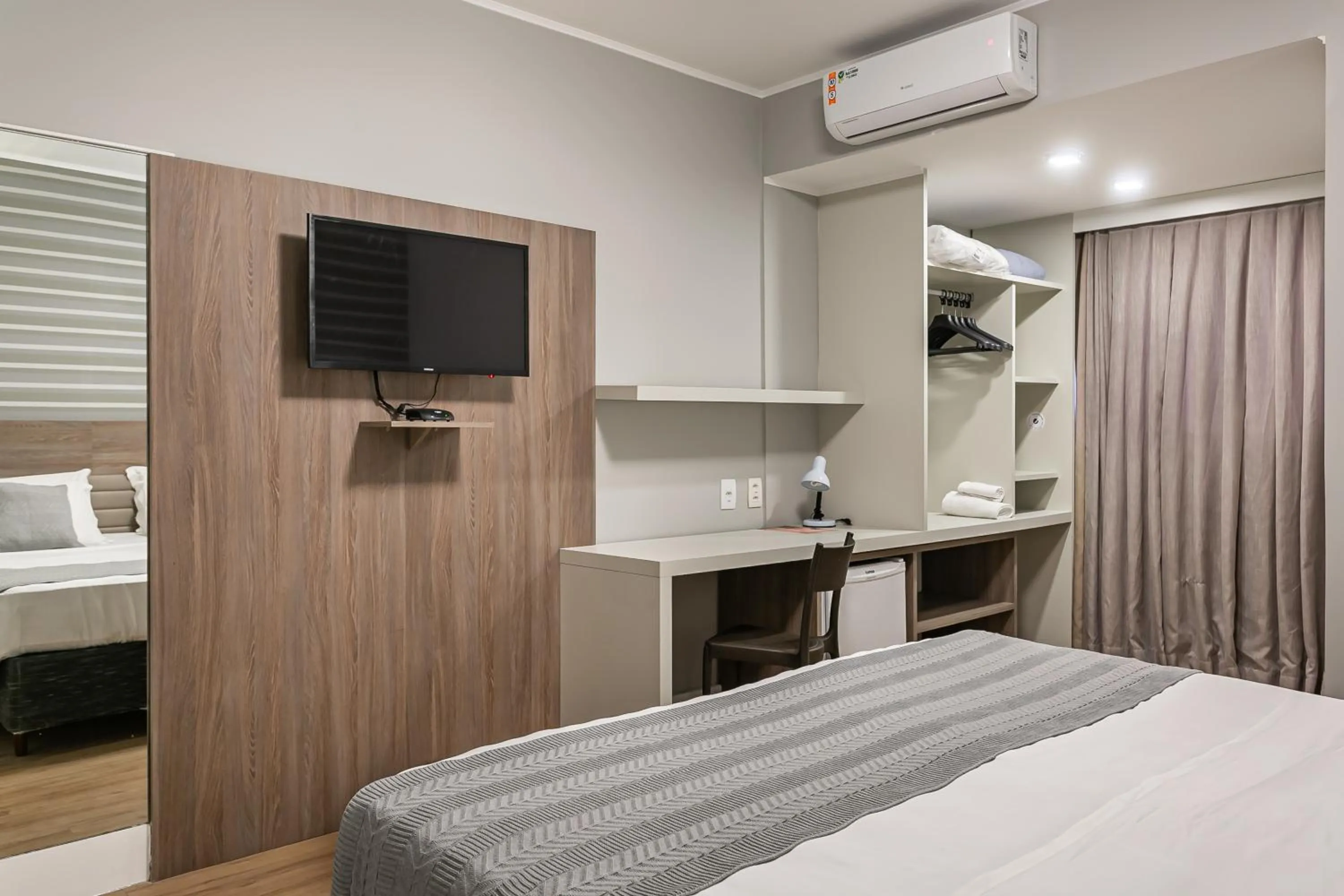 Bedroom, Bed in Valerim Florianópolis