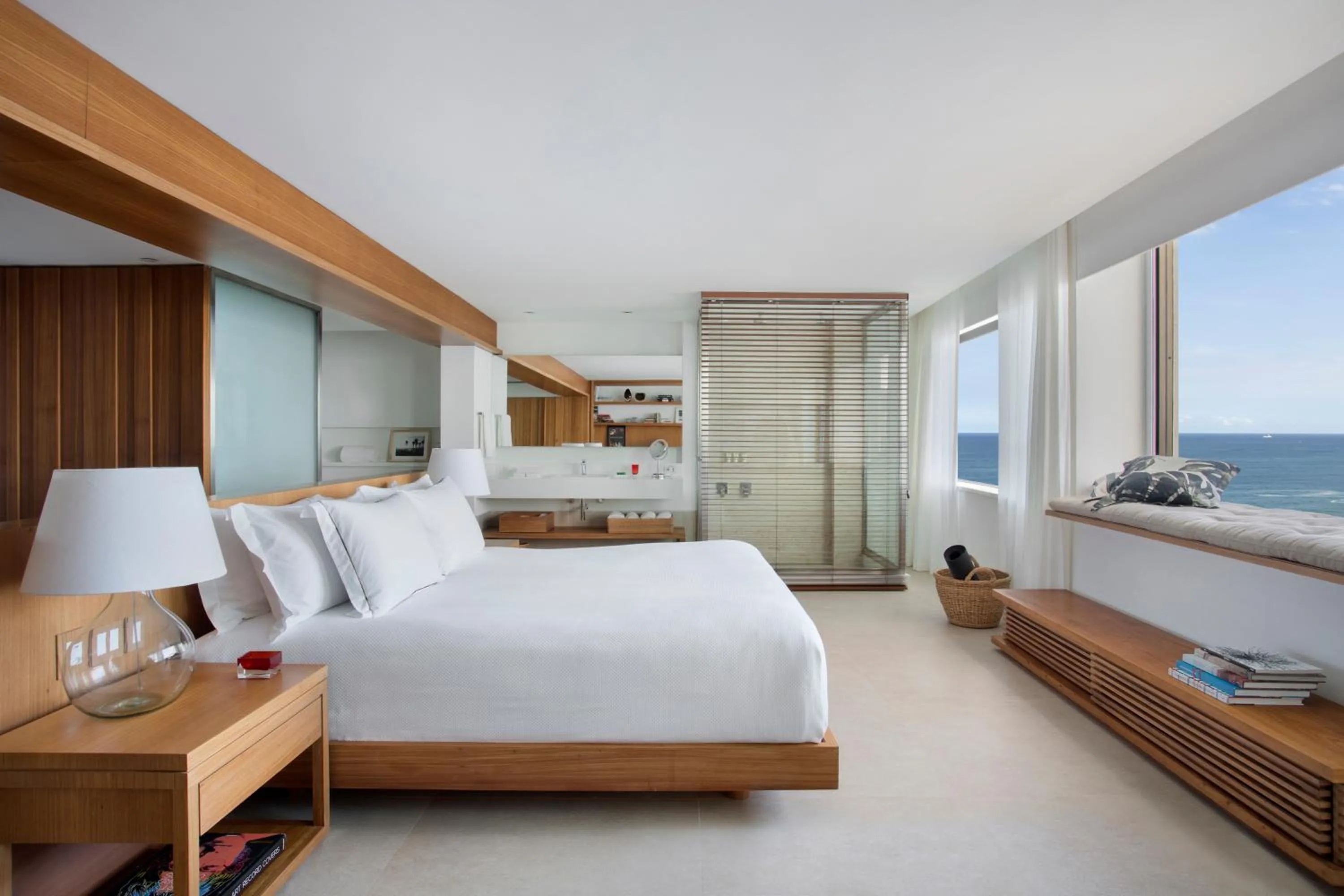 Bed in JANEIRO Hotel