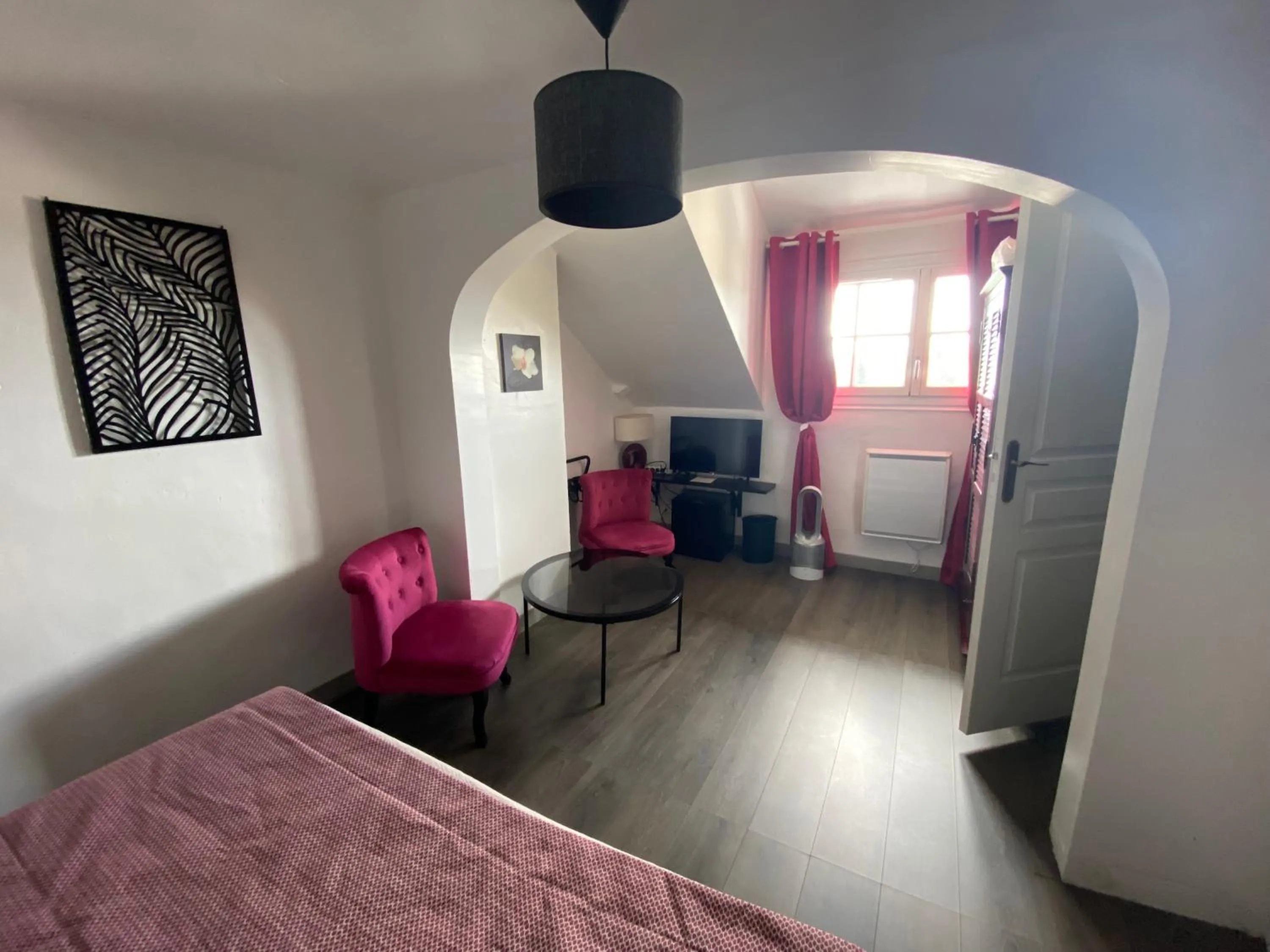 Living room, Bed in Les Rives du Cher - Chambres d'hôtes