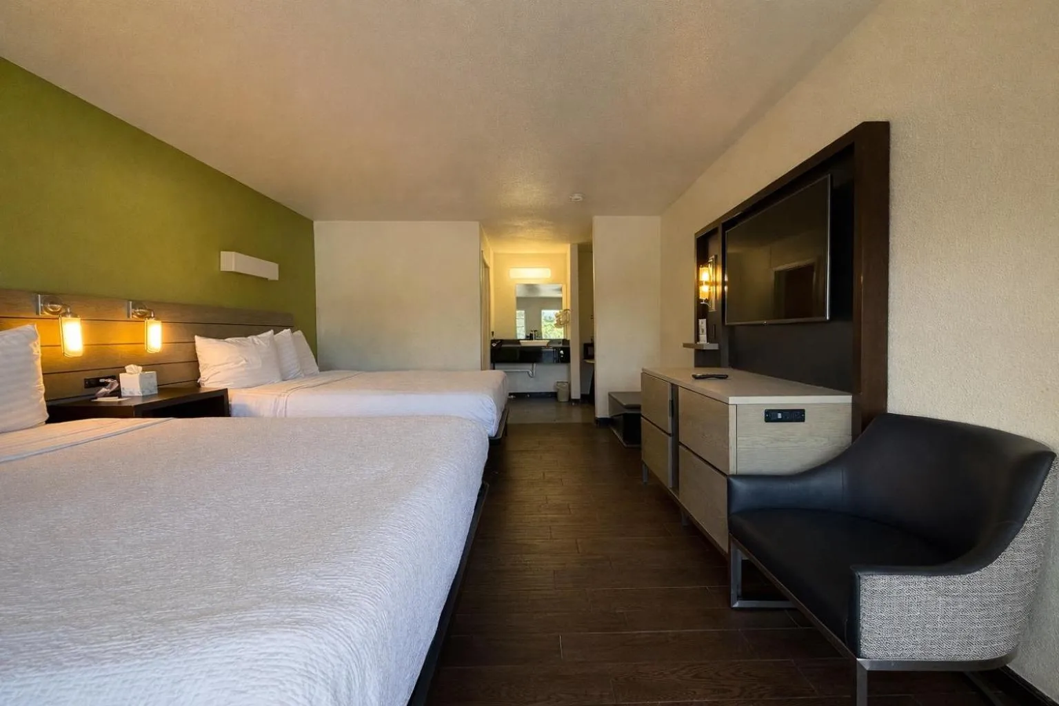 Photo of the whole room, Bed in Fisherman's Cove Inn