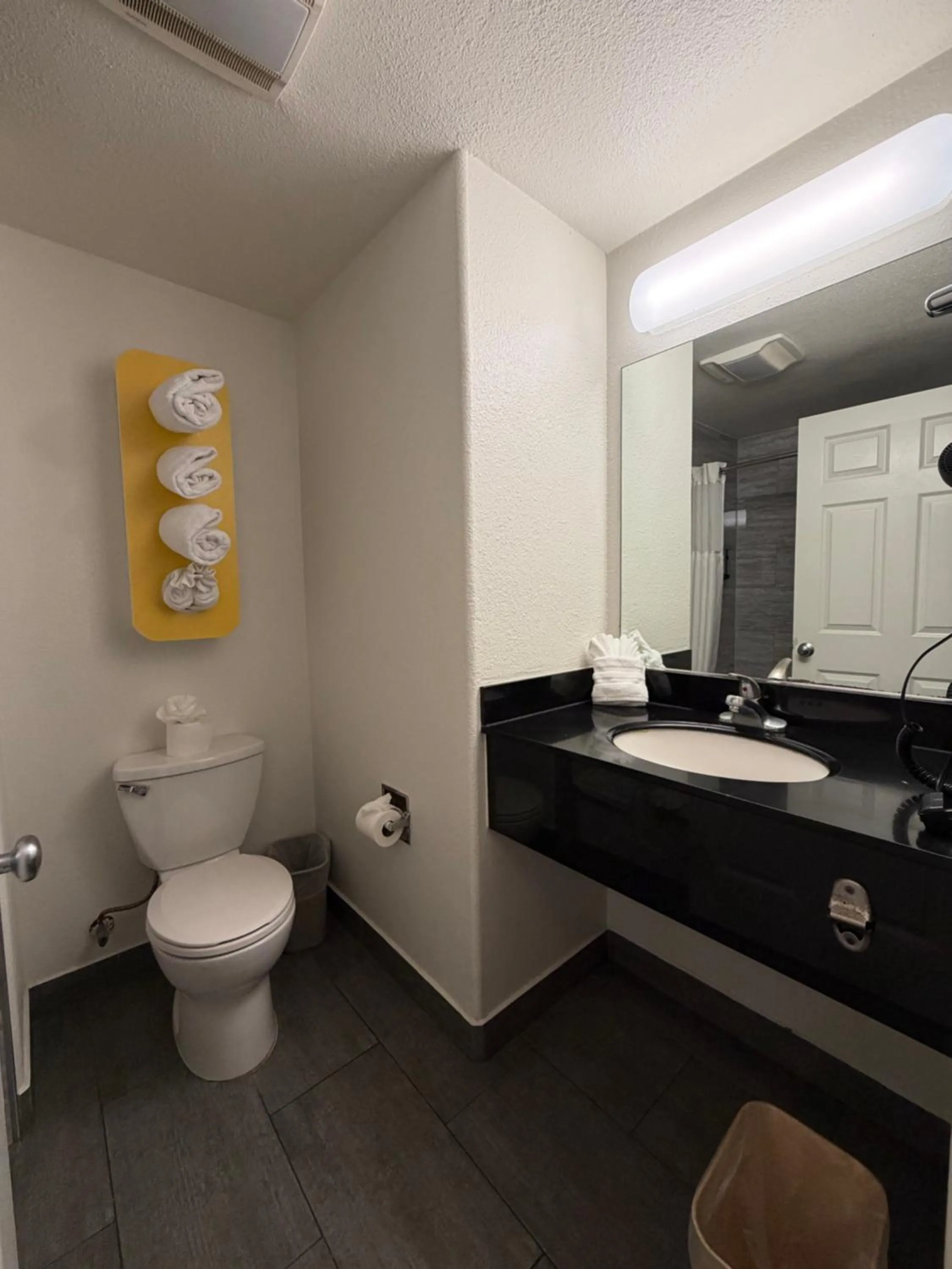 Fisherman's Cove Inn