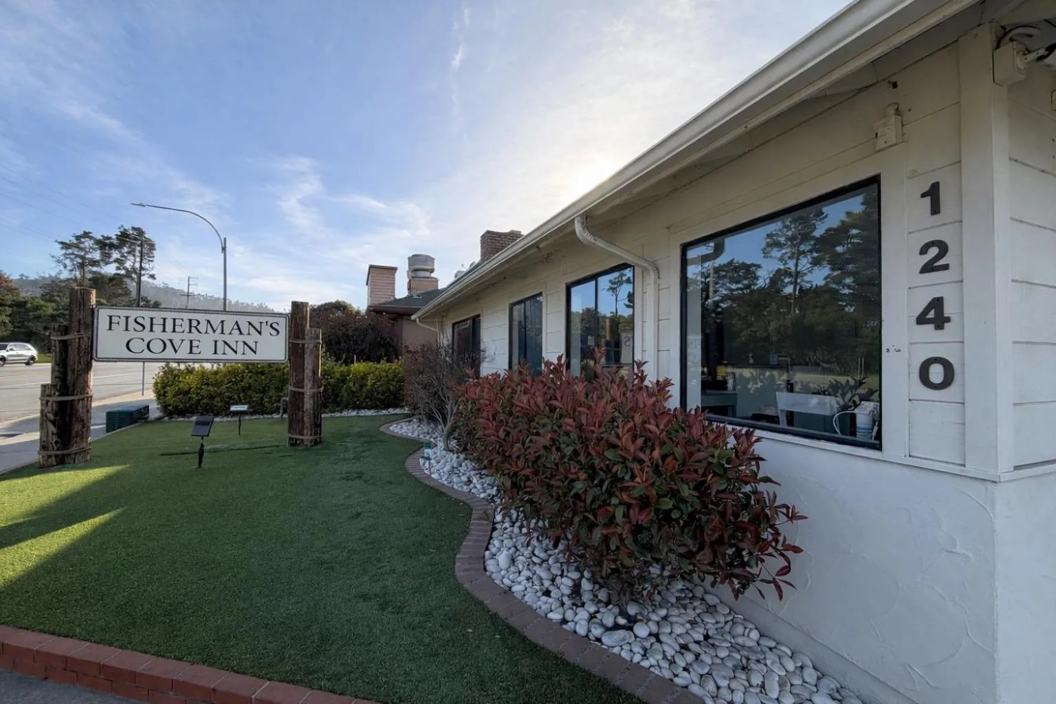 Property building in Fisherman's Cove Inn