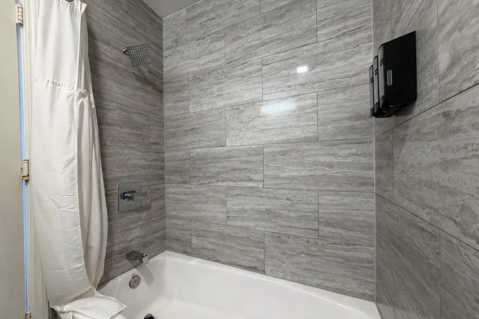 Shower in Fisherman's Cove Inn