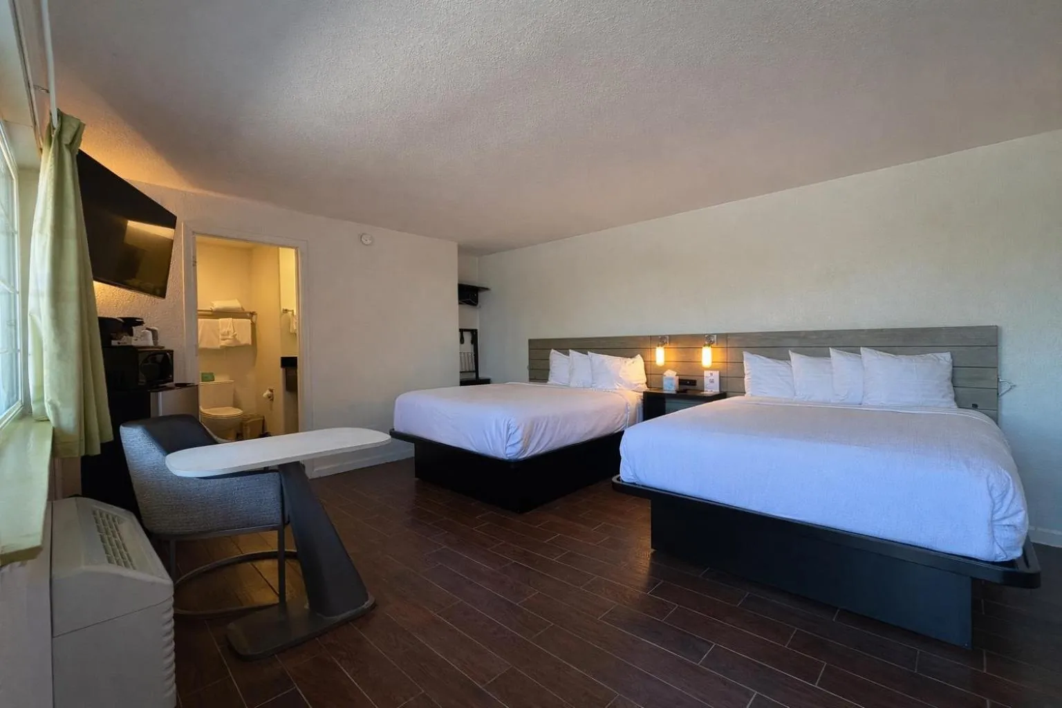 Photo of the whole room, Bed in Fisherman's Cove Inn
